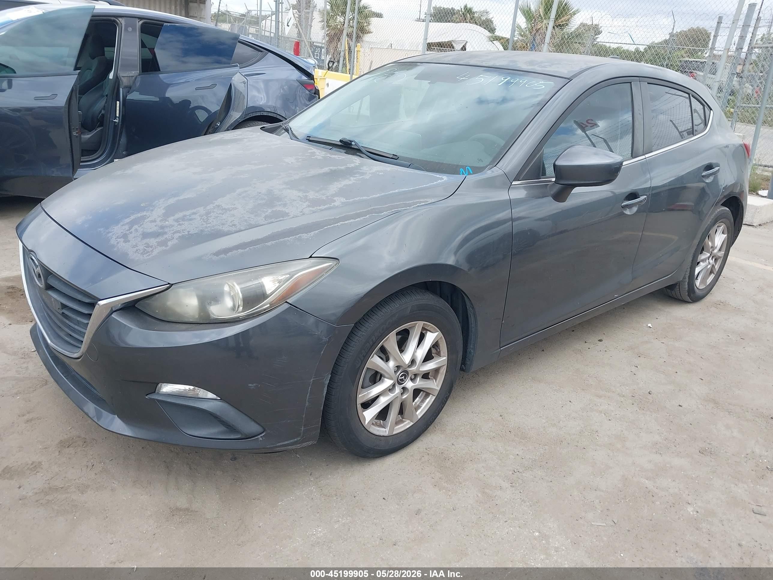 2014 Mazda Mazda3 I Touring Gray vin: JM1BM1L75E1180573
