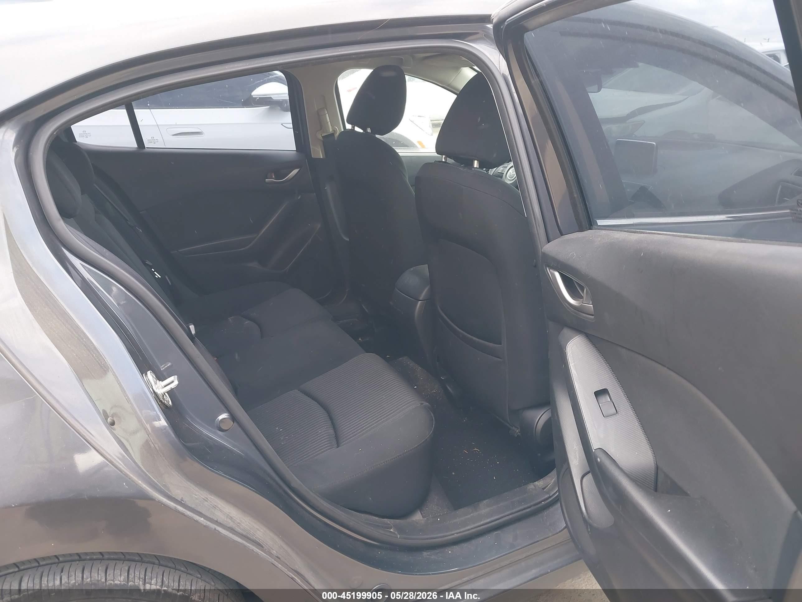 2014 Mazda Mazda3 I Touring Gray vin: JM1BM1L75E1180573