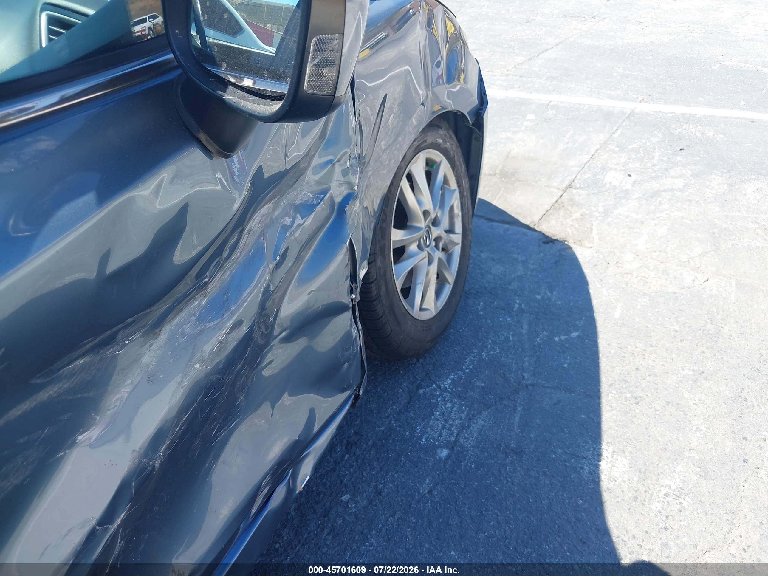 2014 Mazda Mazda3 I Touring Синий vin: JM1BM1L75E1204757