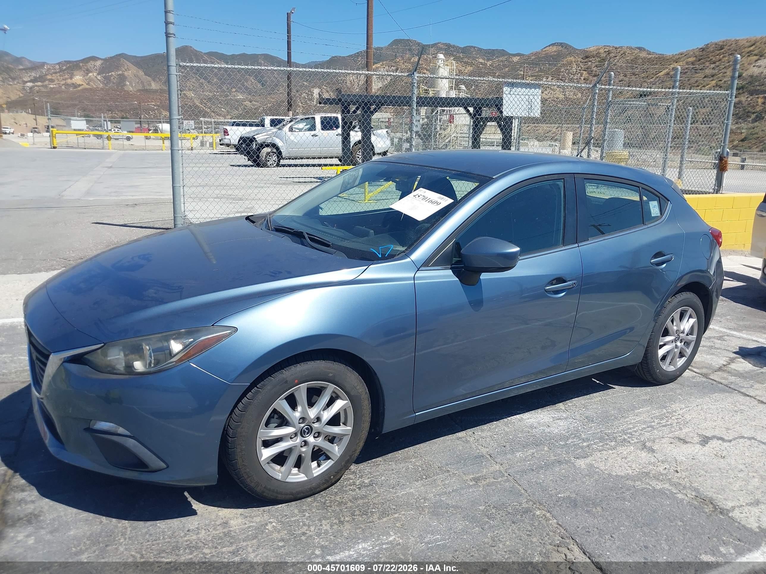 2014 Mazda Mazda3 I Touring Синий vin: JM1BM1L75E1204757