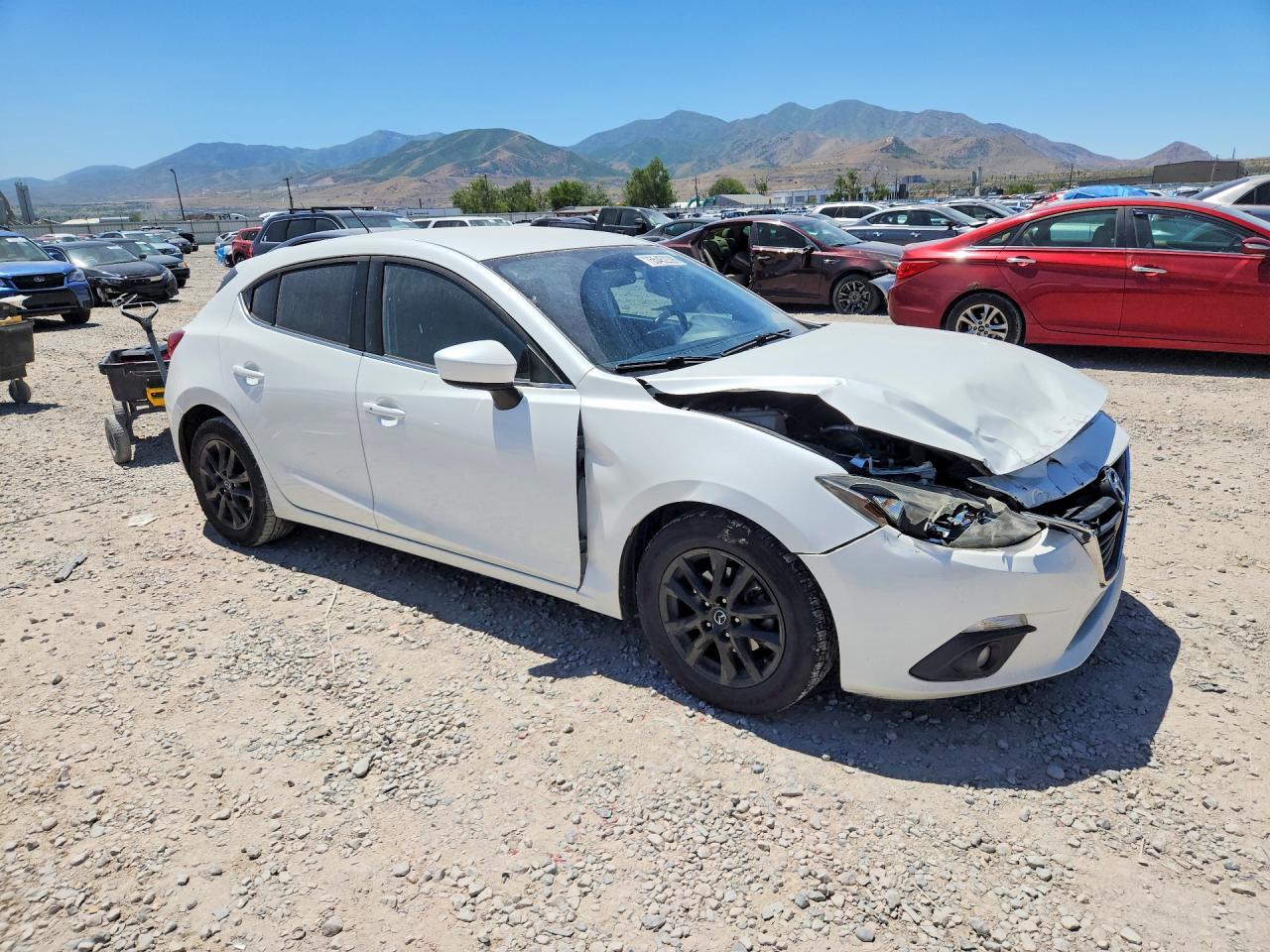 2015 Mazda 3 Touring Белый vin: JM1BM1L76F1262510