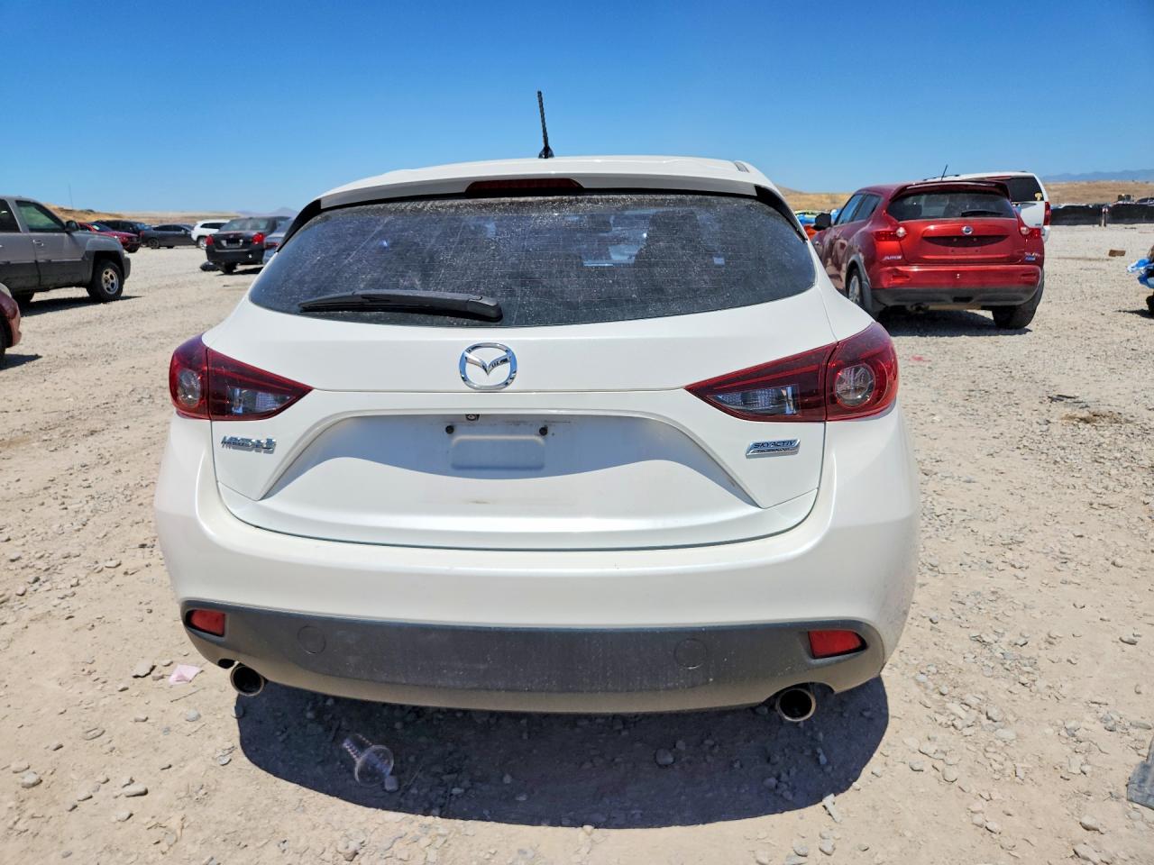 2015 Mazda 3 Touring Белый vin: JM1BM1L76F1262510
