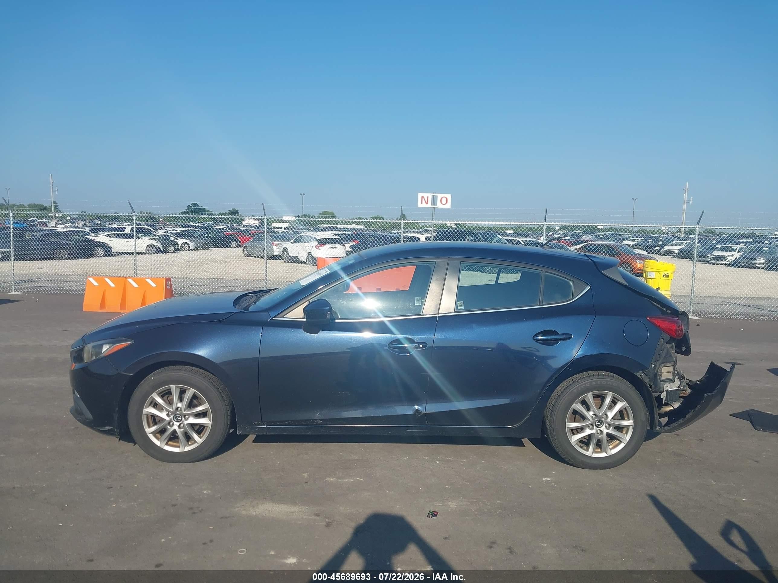 2015 Mazda Mazda3 I Touring Blue vin: JM1BM1L76F1274950