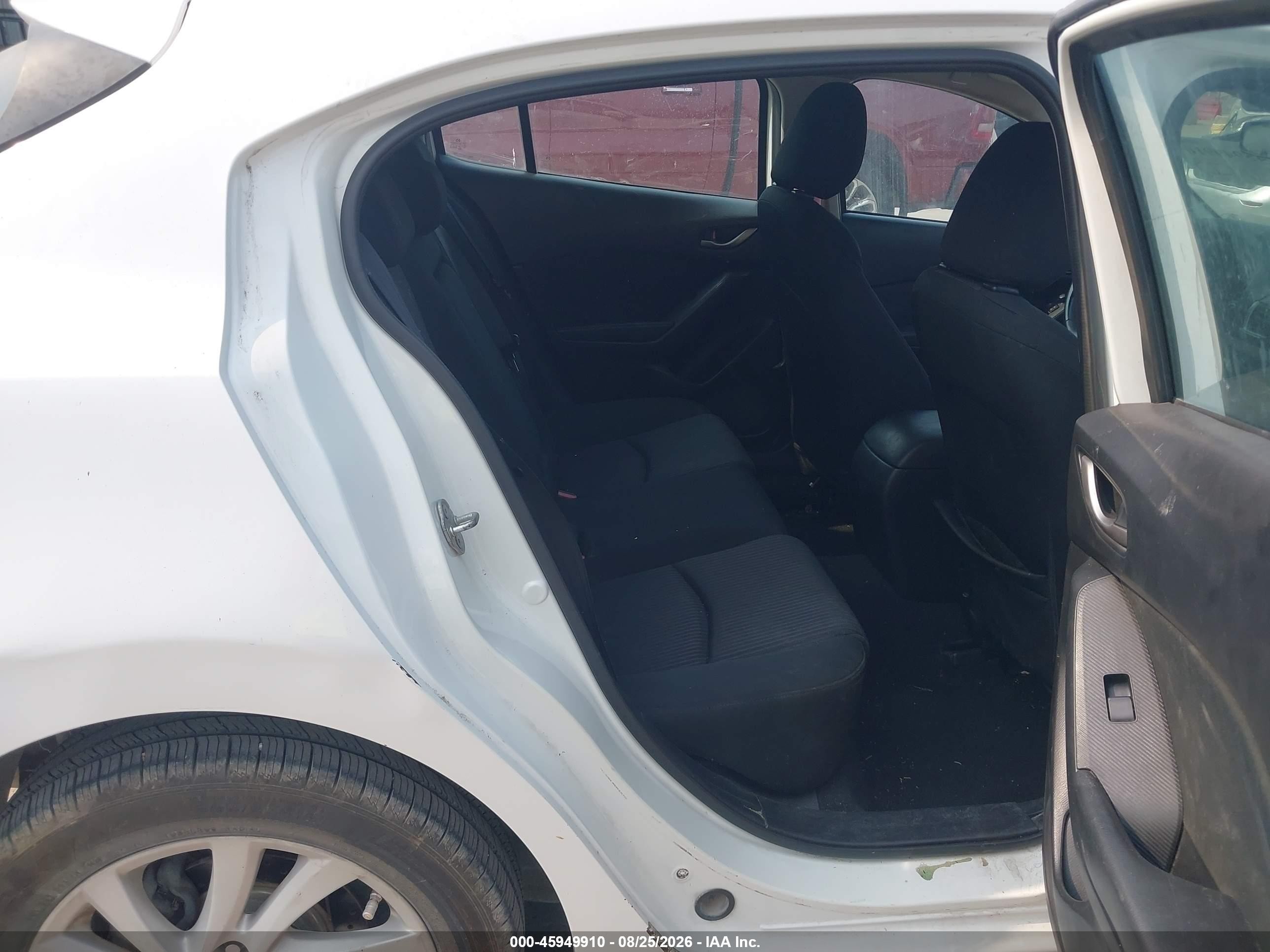 2014 Mazda Mazda3 I Touring White vin: JM1BM1L77E1167520