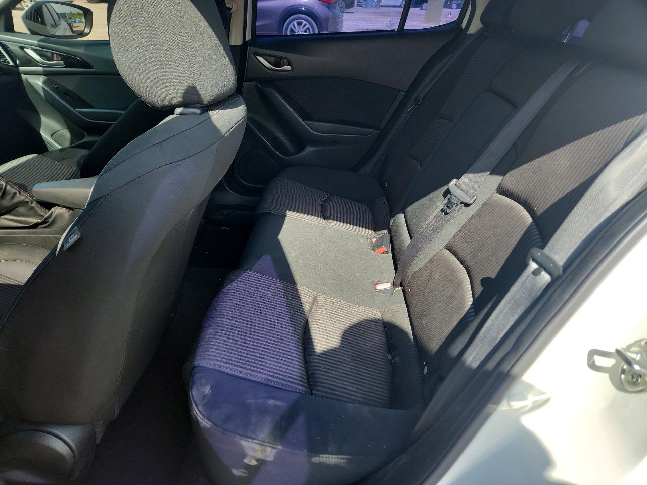 2014 Mazda 3 Touring White vin: JM1BM1L79E1136429