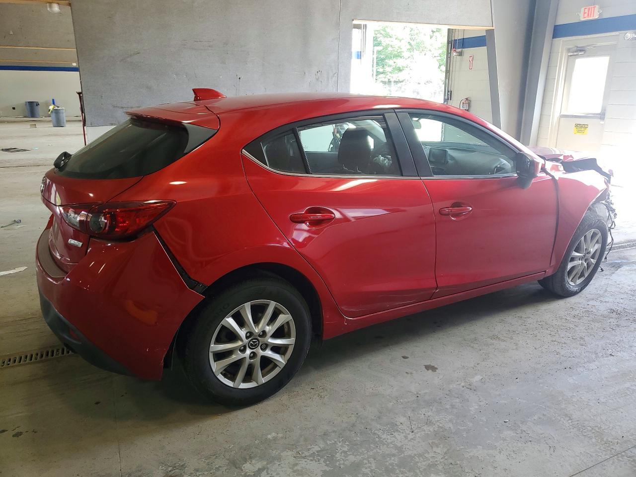 2015 Mazda 3 Touring Red vin: JM1BM1L79F1224320