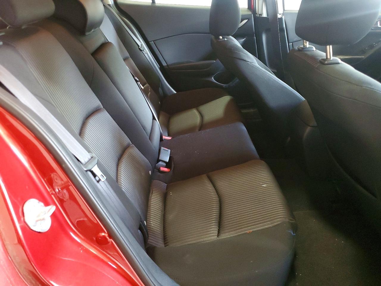 2015 Mazda 3 Touring Red vin: JM1BM1L79F1224320