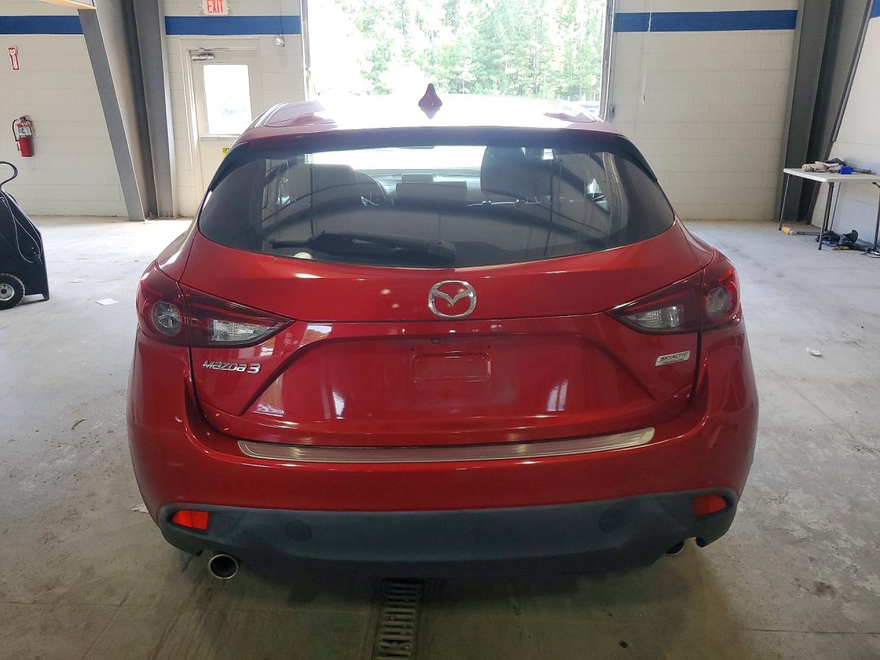 2015 Mazda 3 Touring Red vin: JM1BM1L79F1224320