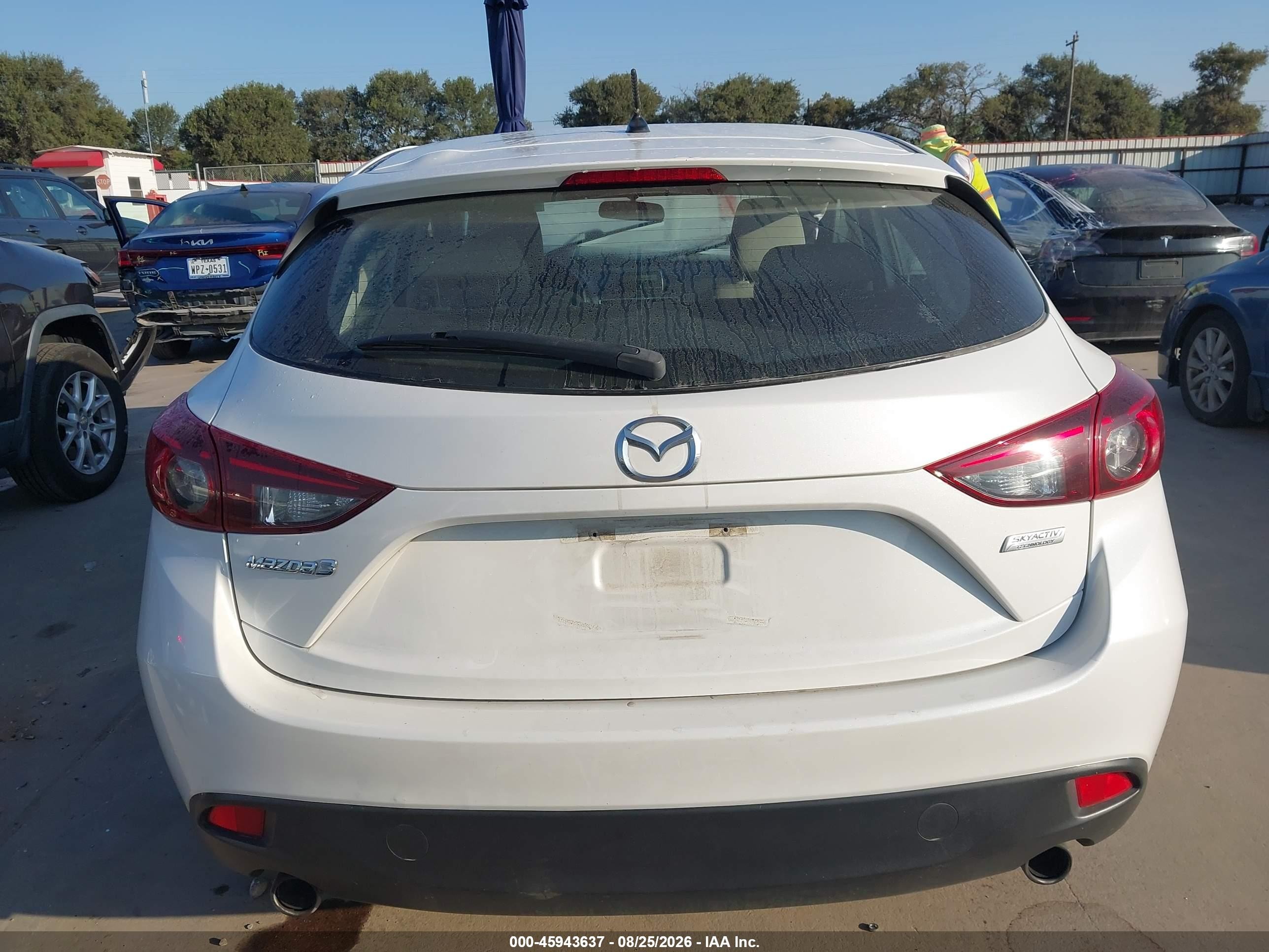 2014 Mazda Mazda3 I Touring White vin: JM1BM1L7XE1100684