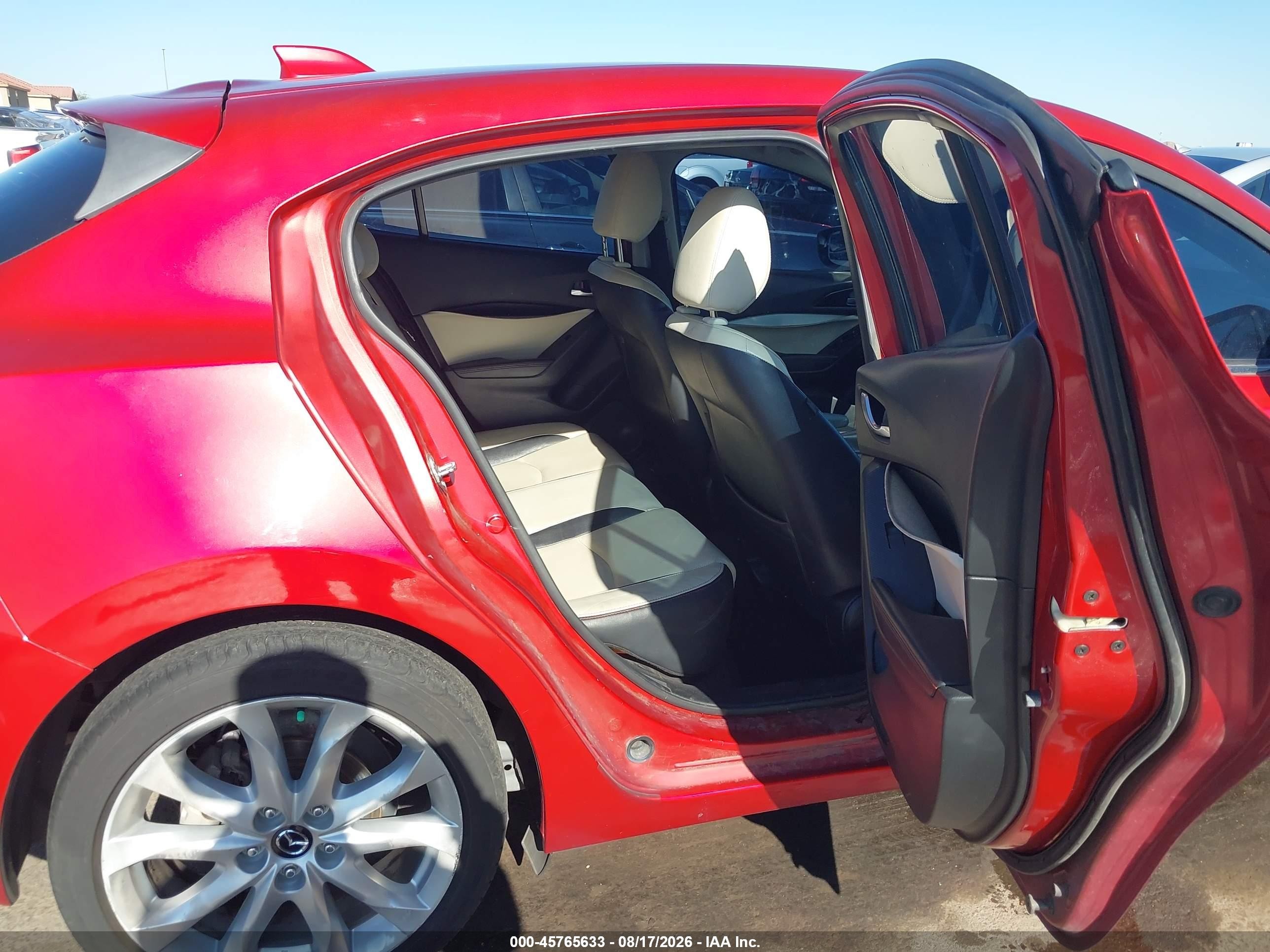 2014 Mazda Mazda3 S Grand Touring Red vin: JM1BM1M30E1174238