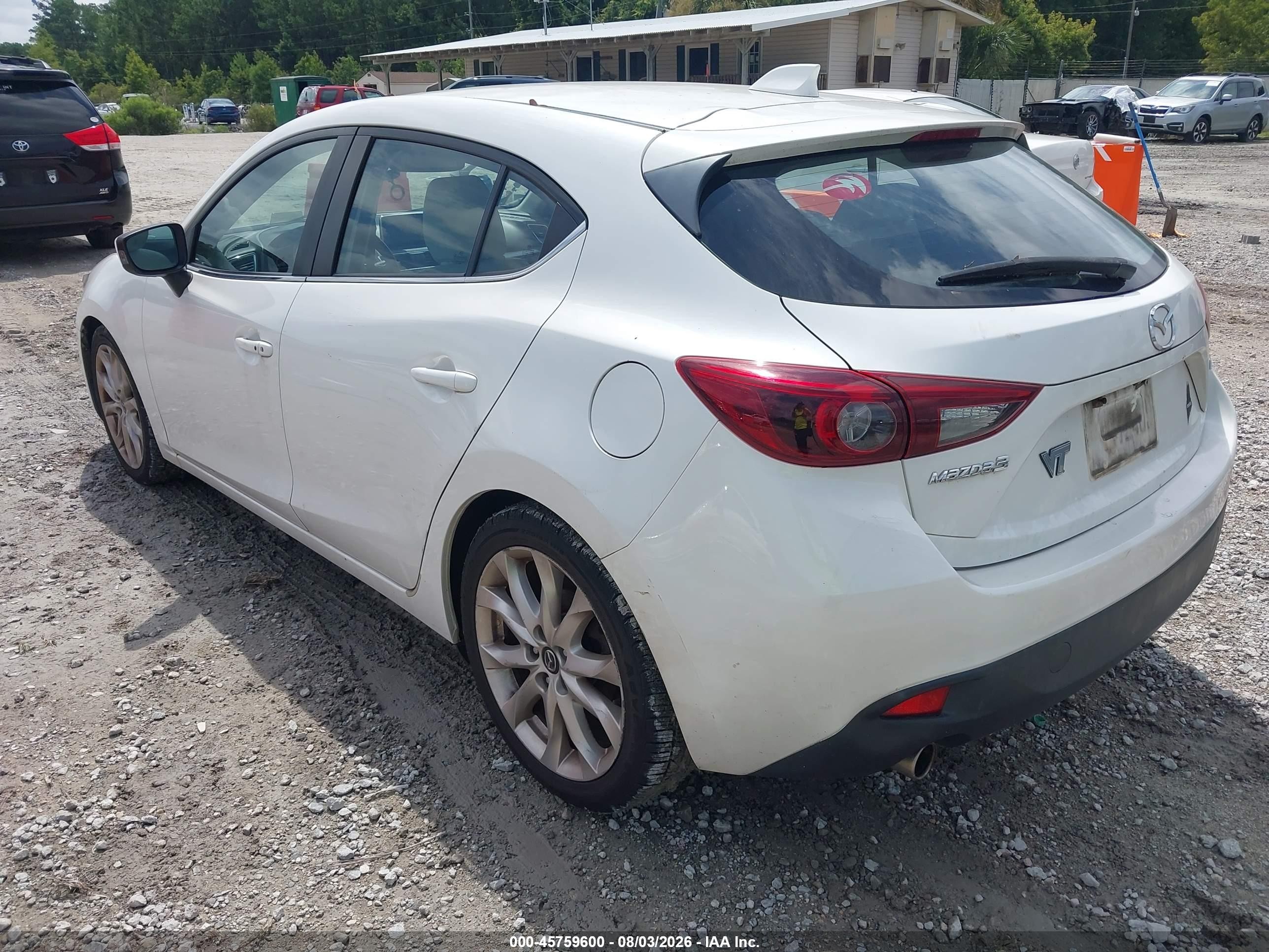 2015 Mazda Mazda3 S Grand Touring White vin: JM1BM1M30F1238117