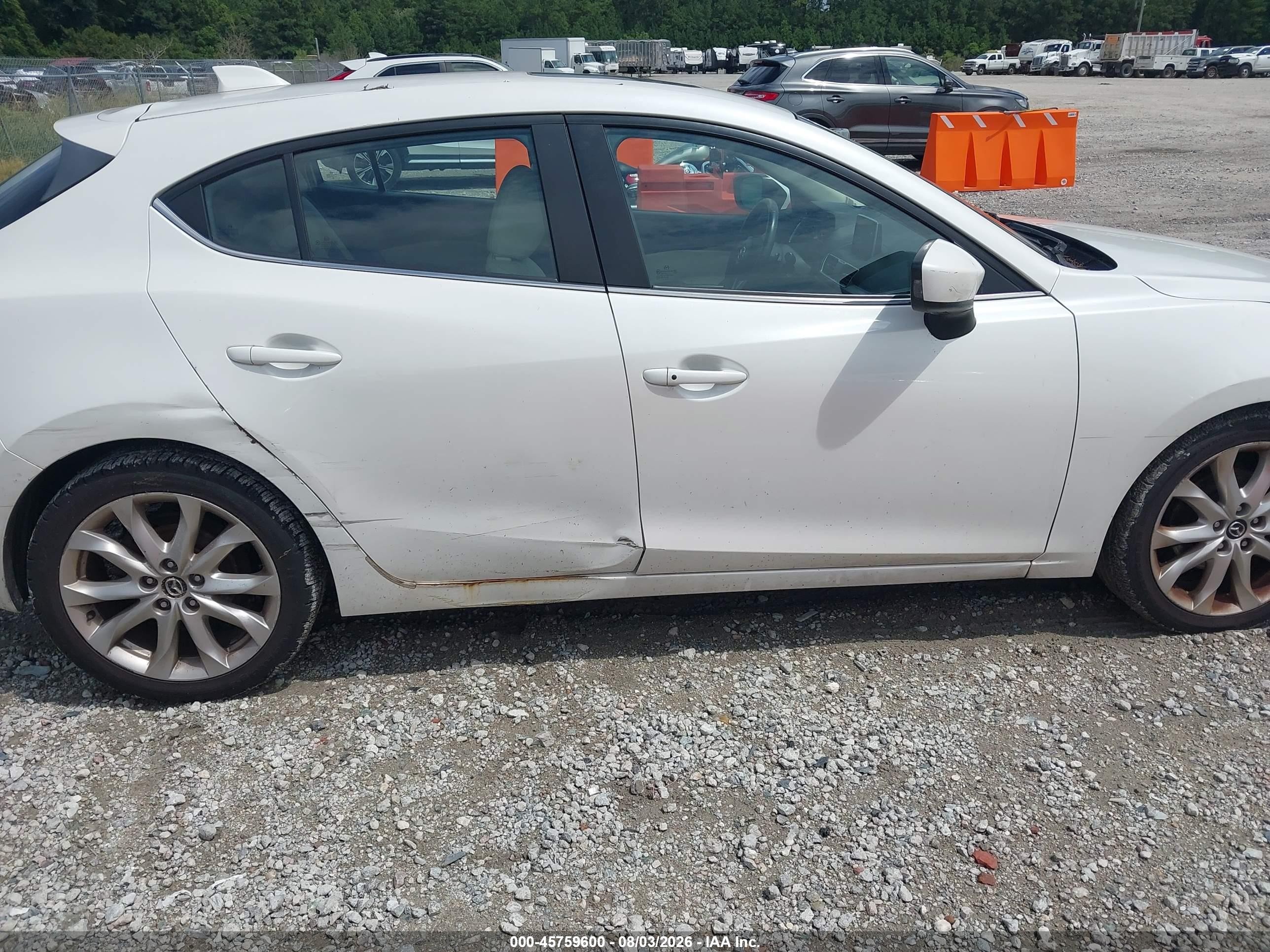2015 Mazda Mazda3 S Grand Touring White vin: JM1BM1M30F1238117