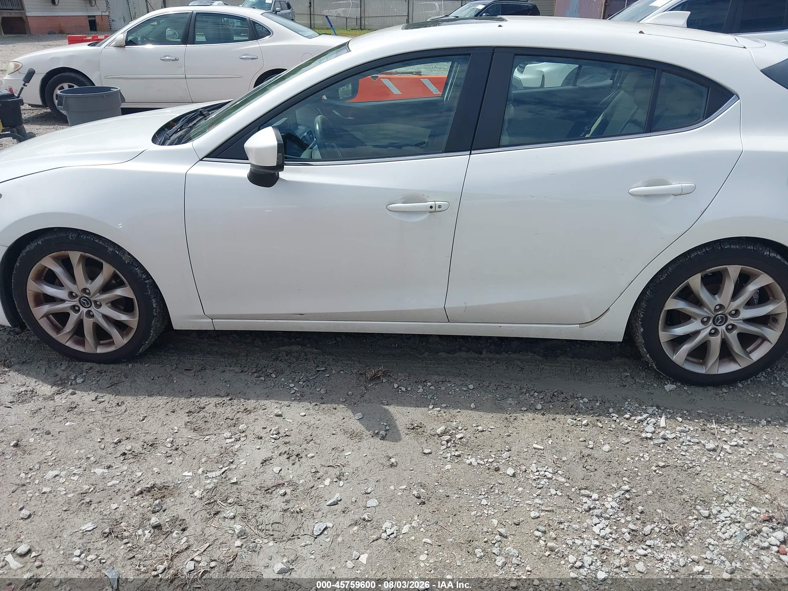 2015 Mazda Mazda3 S Grand Touring White vin: JM1BM1M30F1238117