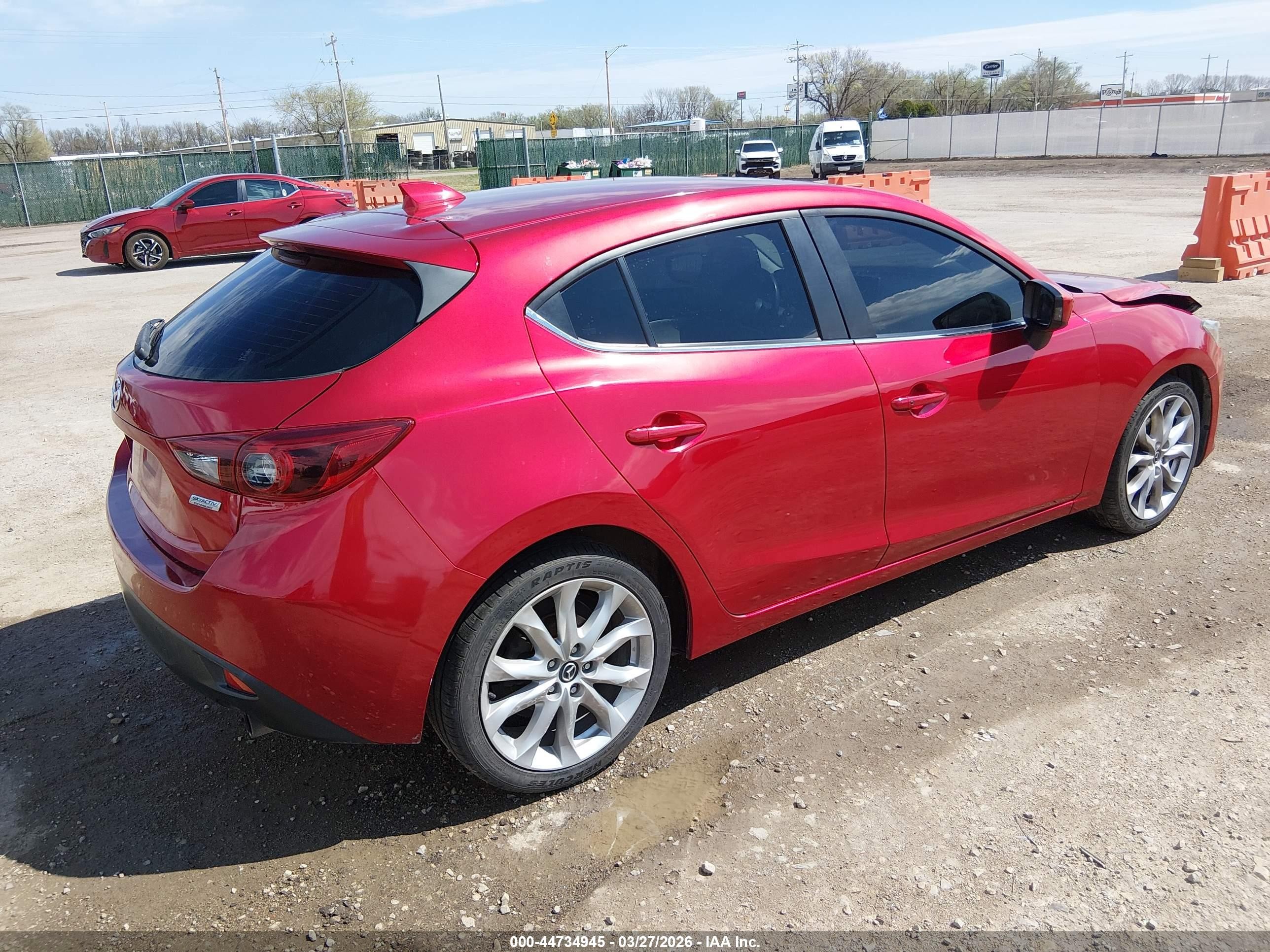 2014 Mazda Mazda3 S Grand Touring Red vin: JM1BM1M31E1103324