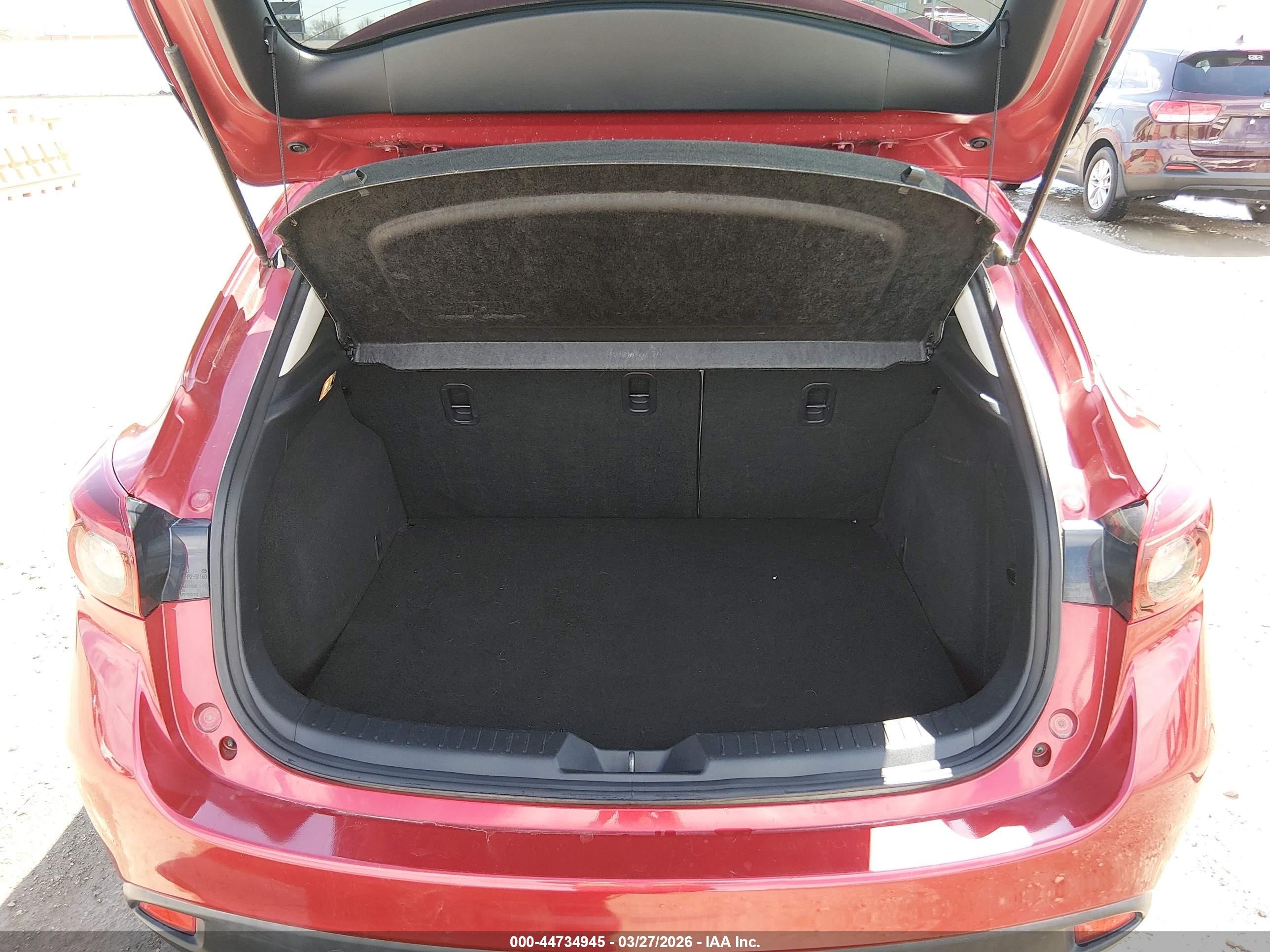 2014 Mazda Mazda3 S Grand Touring Red vin: JM1BM1M31E1103324