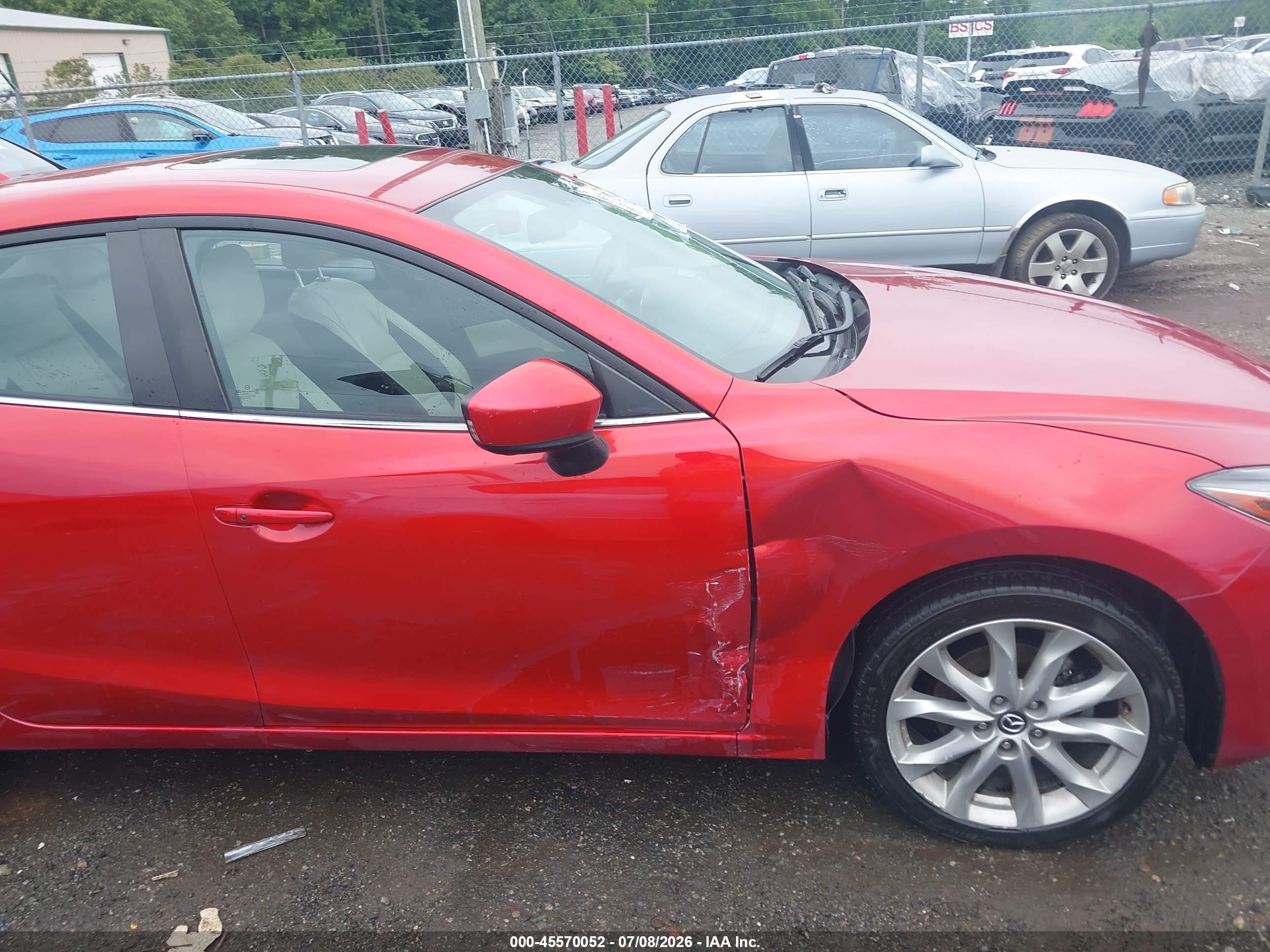 2014 Mazda Mazda3 S Grand Touring Красный vin: JM1BM1M31E1212480