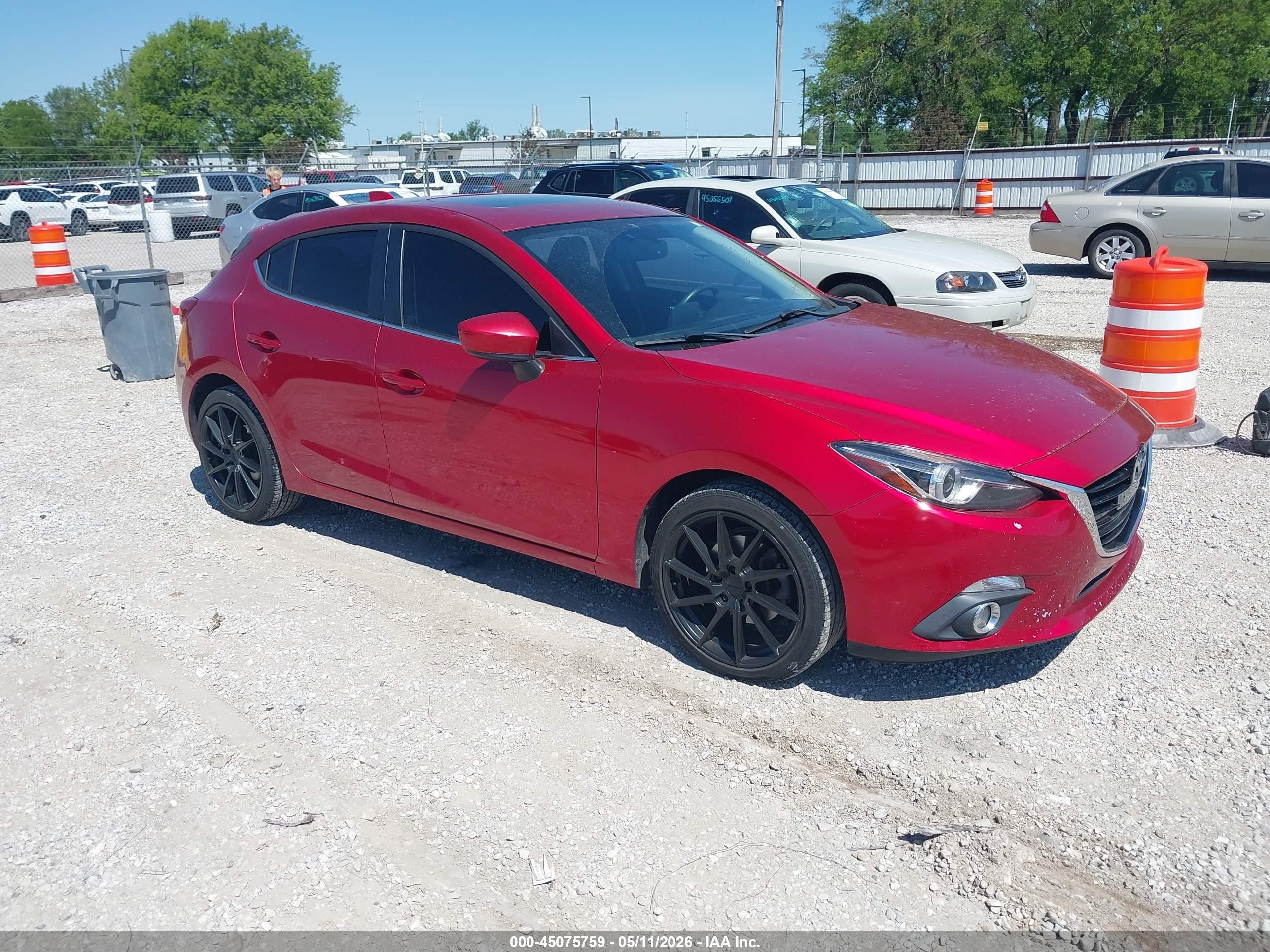 2015 Mazda Mazda3 S Grand Touring Red vin: JM1BM1M32F1258711