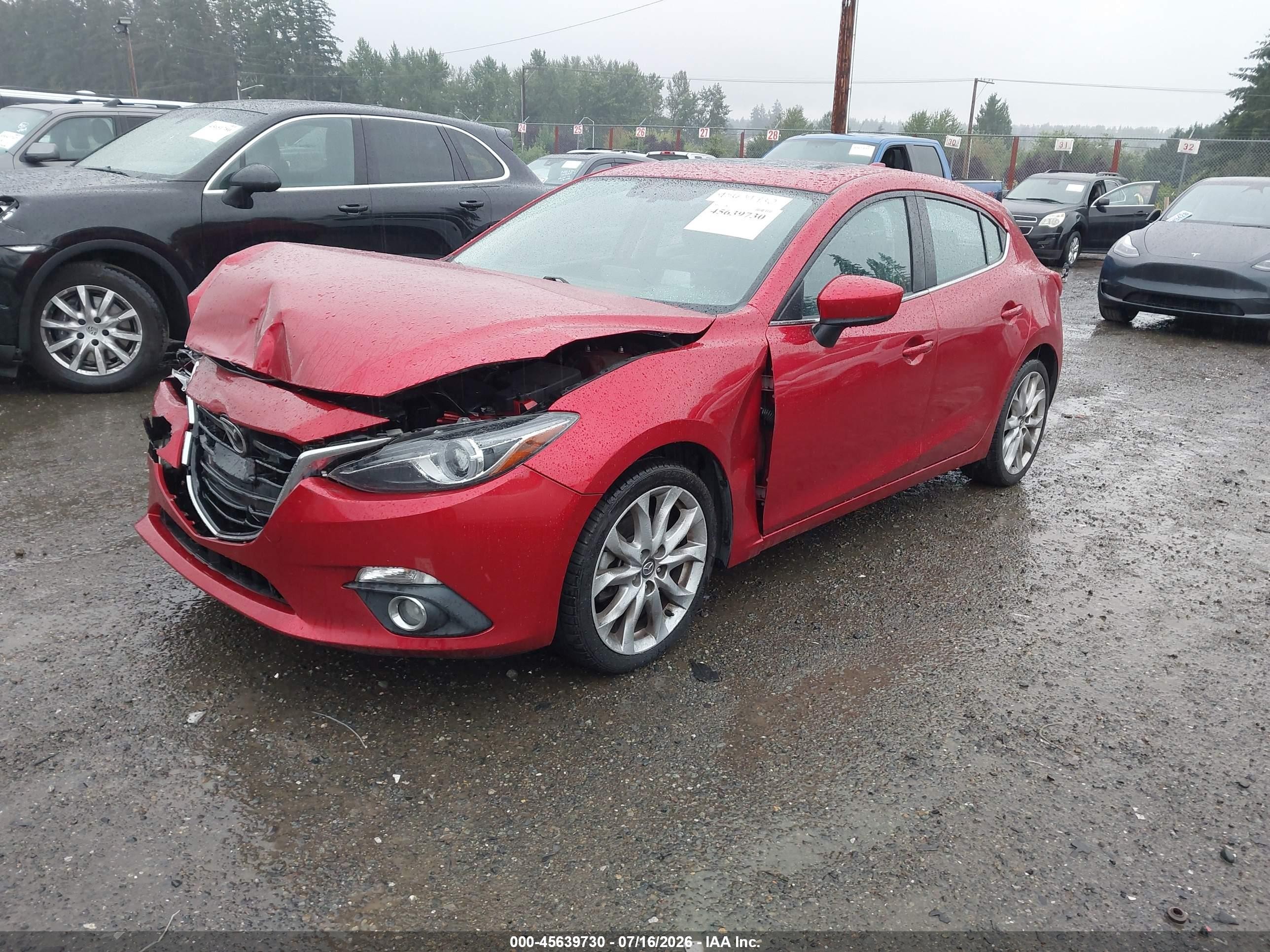 2014 Mazda Mazda3 S Grand Touring Красный vin: JM1BM1M33E1102580