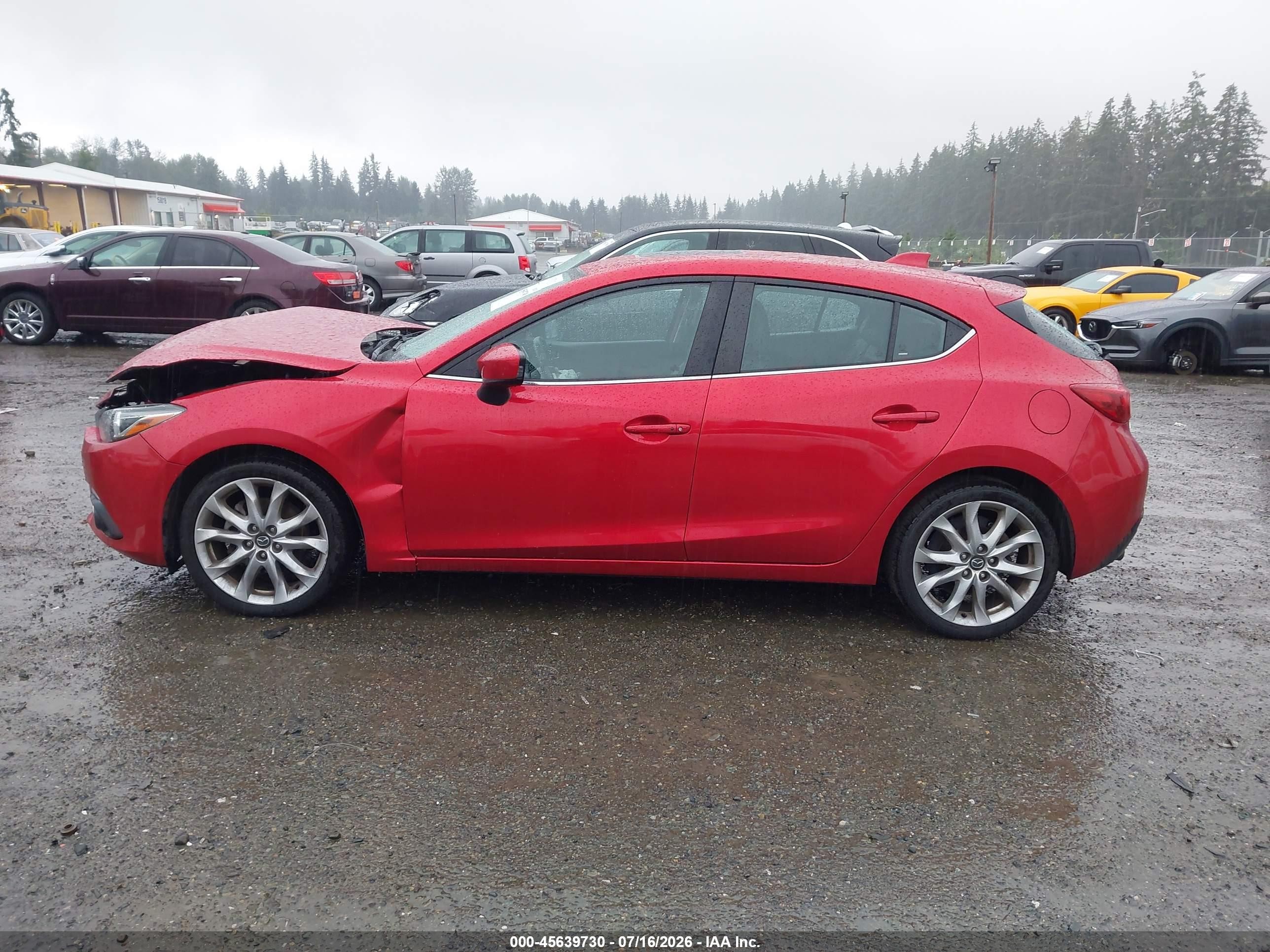 2014 Mazda Mazda3 S Grand Touring Красный vin: JM1BM1M33E1102580