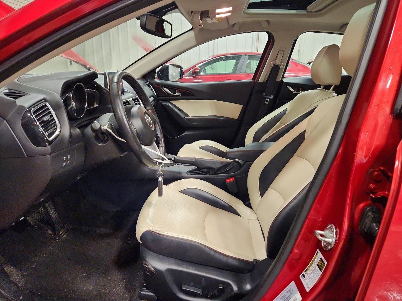 2015 Mazda 3 Grand Touring Red vin: JM1BM1M34F1228545