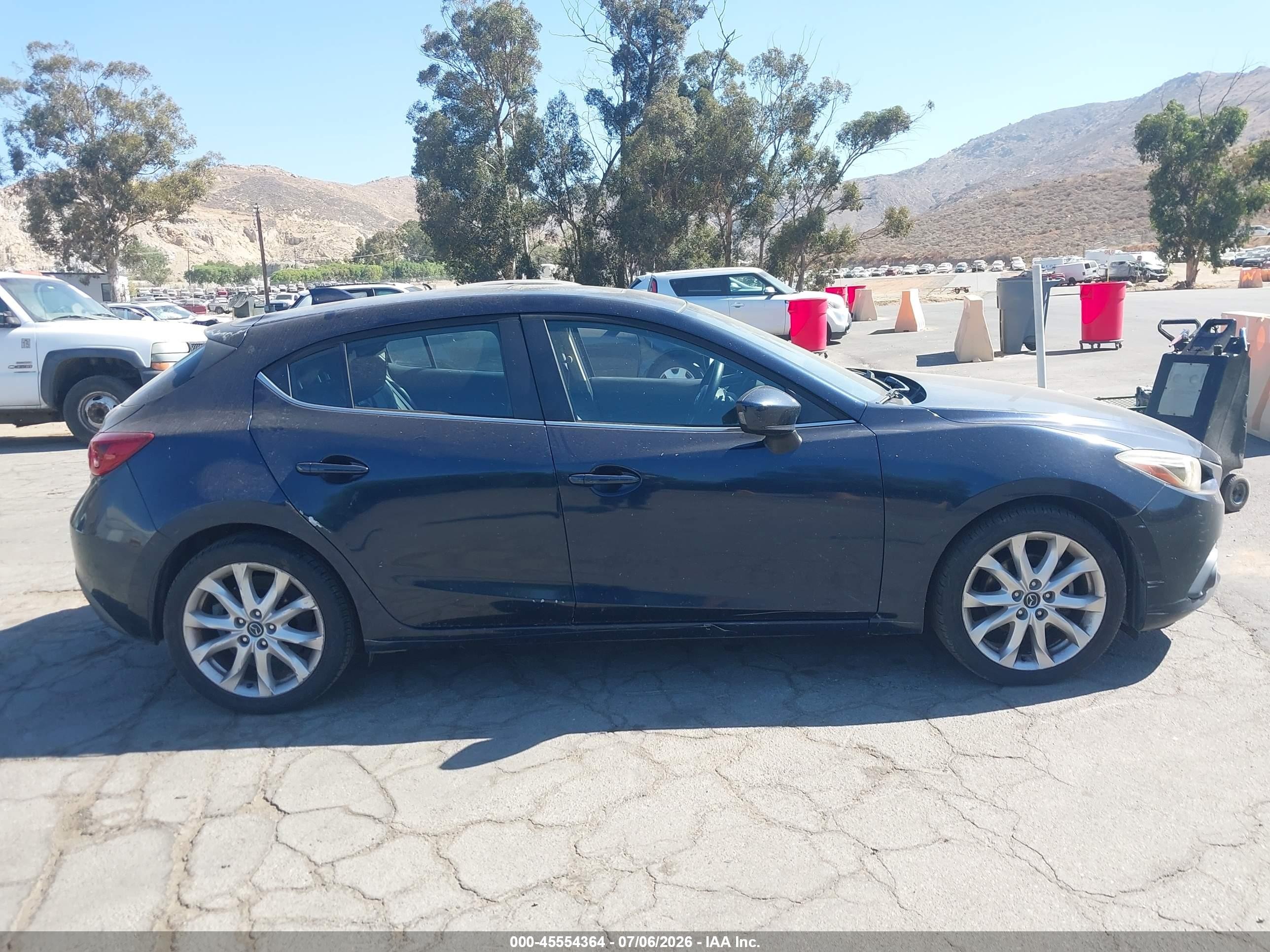2014 Mazda Mazda3 S Grand Touring Синий vin: JM1BM1M35E1207931