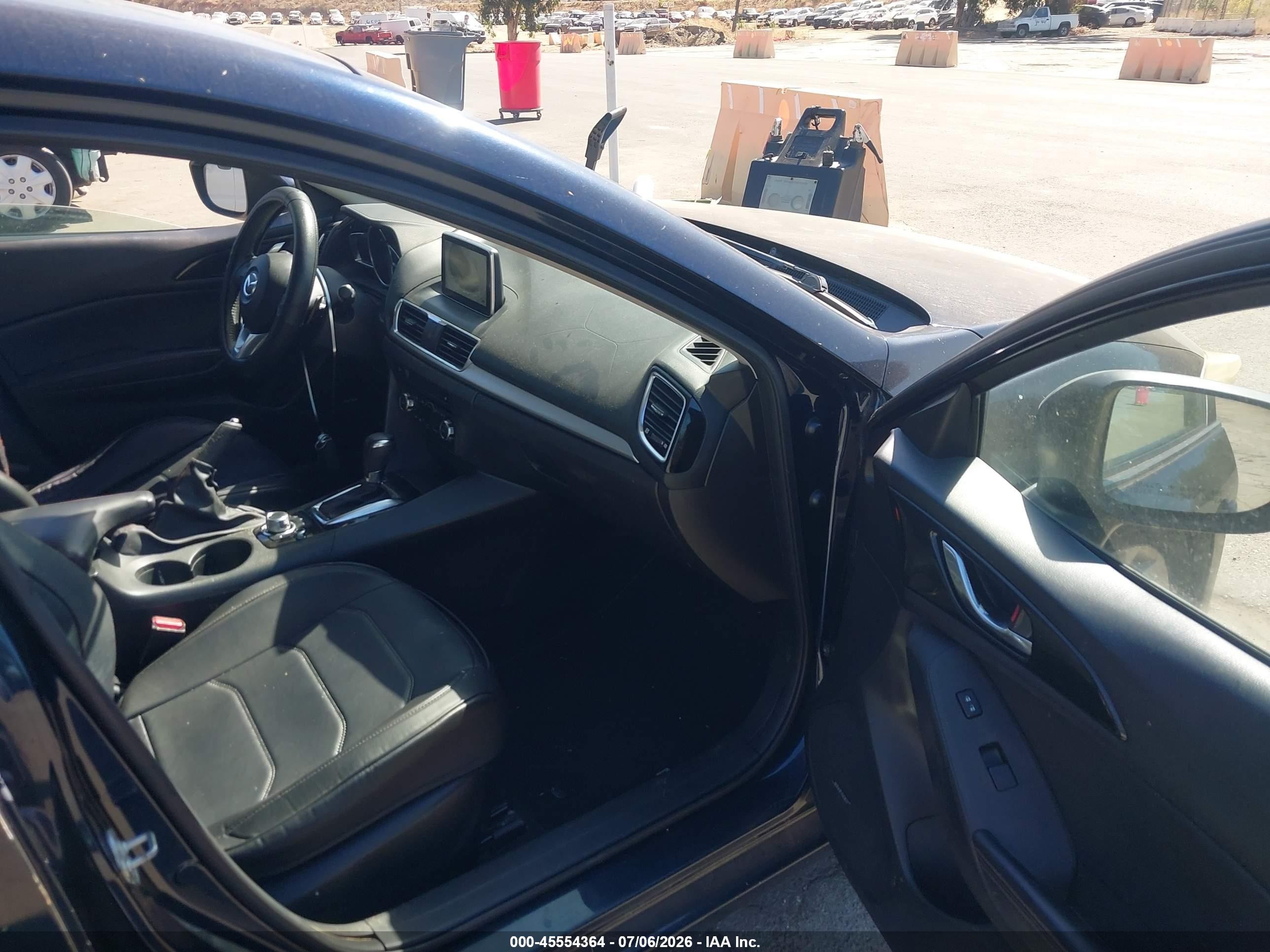 2014 Mazda Mazda3 S Grand Touring Синий vin: JM1BM1M35E1207931