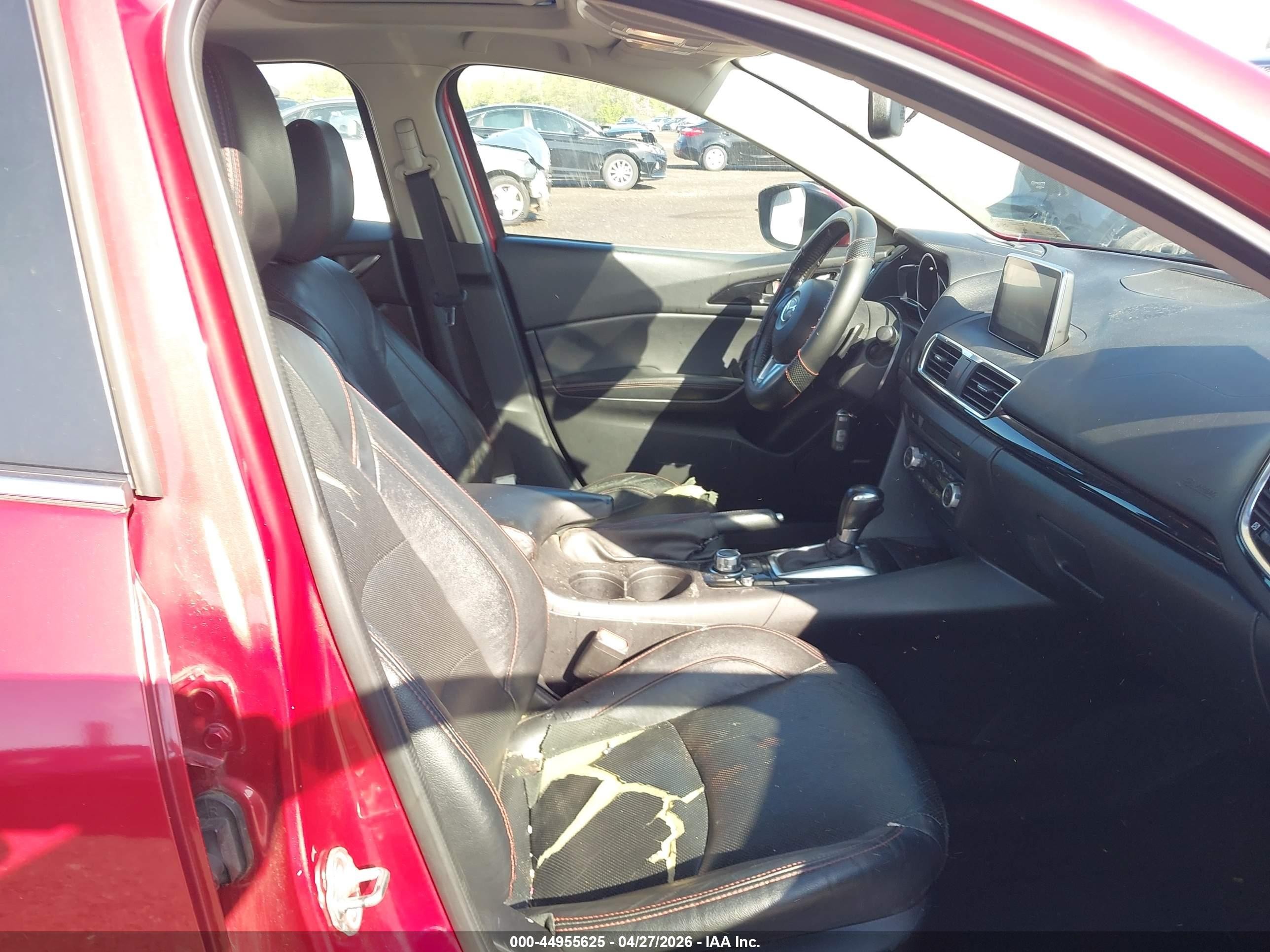 2015 Mazda Mazda3 S Grand Touring Красный vin: JM1BM1M36F1230779