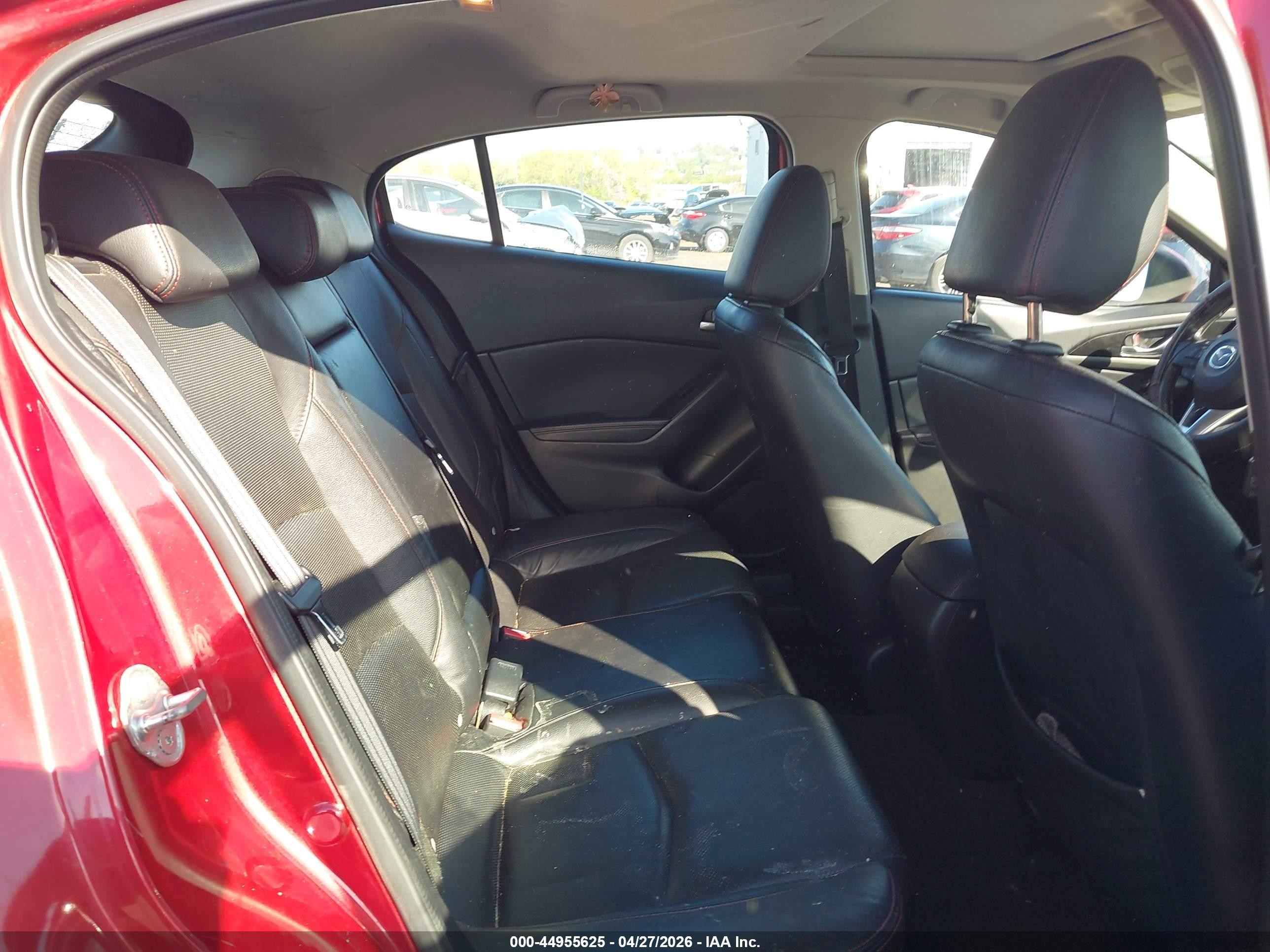 2015 Mazda Mazda3 S Grand Touring Красный vin: JM1BM1M36F1230779