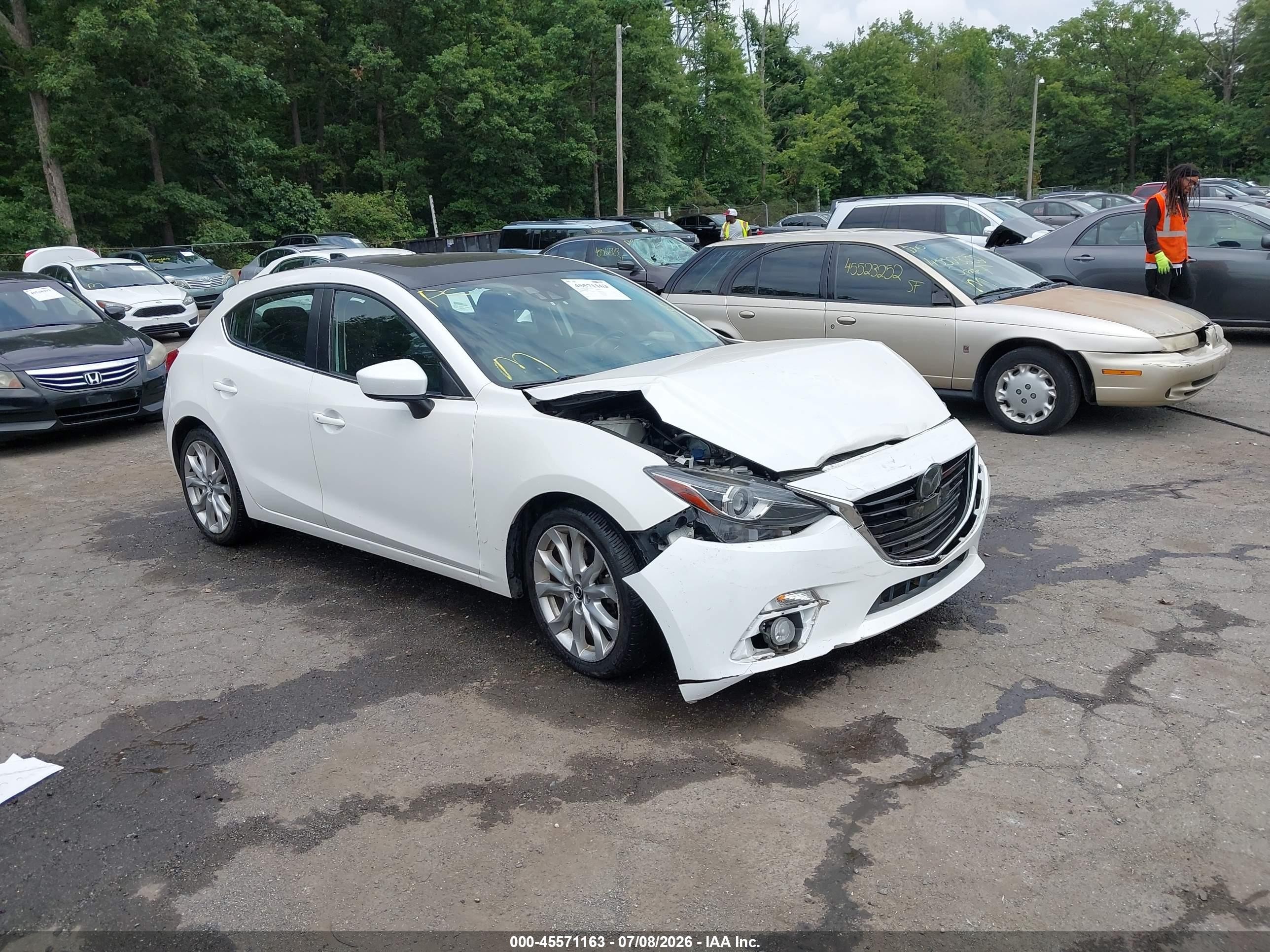 2014 Mazda Mazda3 S Grand Touring White vin: JM1BM1M38E1132545