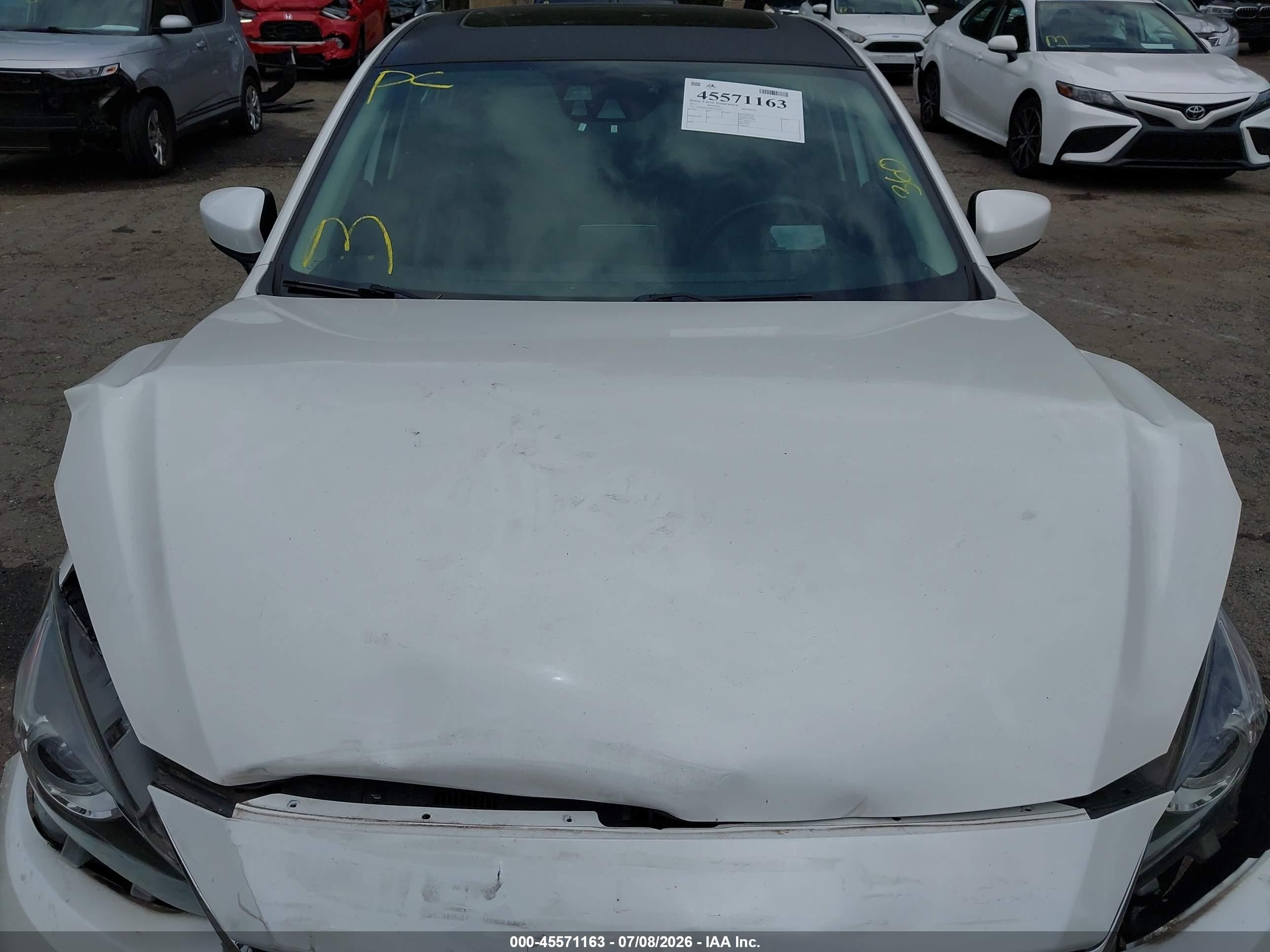 2014 Mazda Mazda3 S Grand Touring White vin: JM1BM1M38E1132545