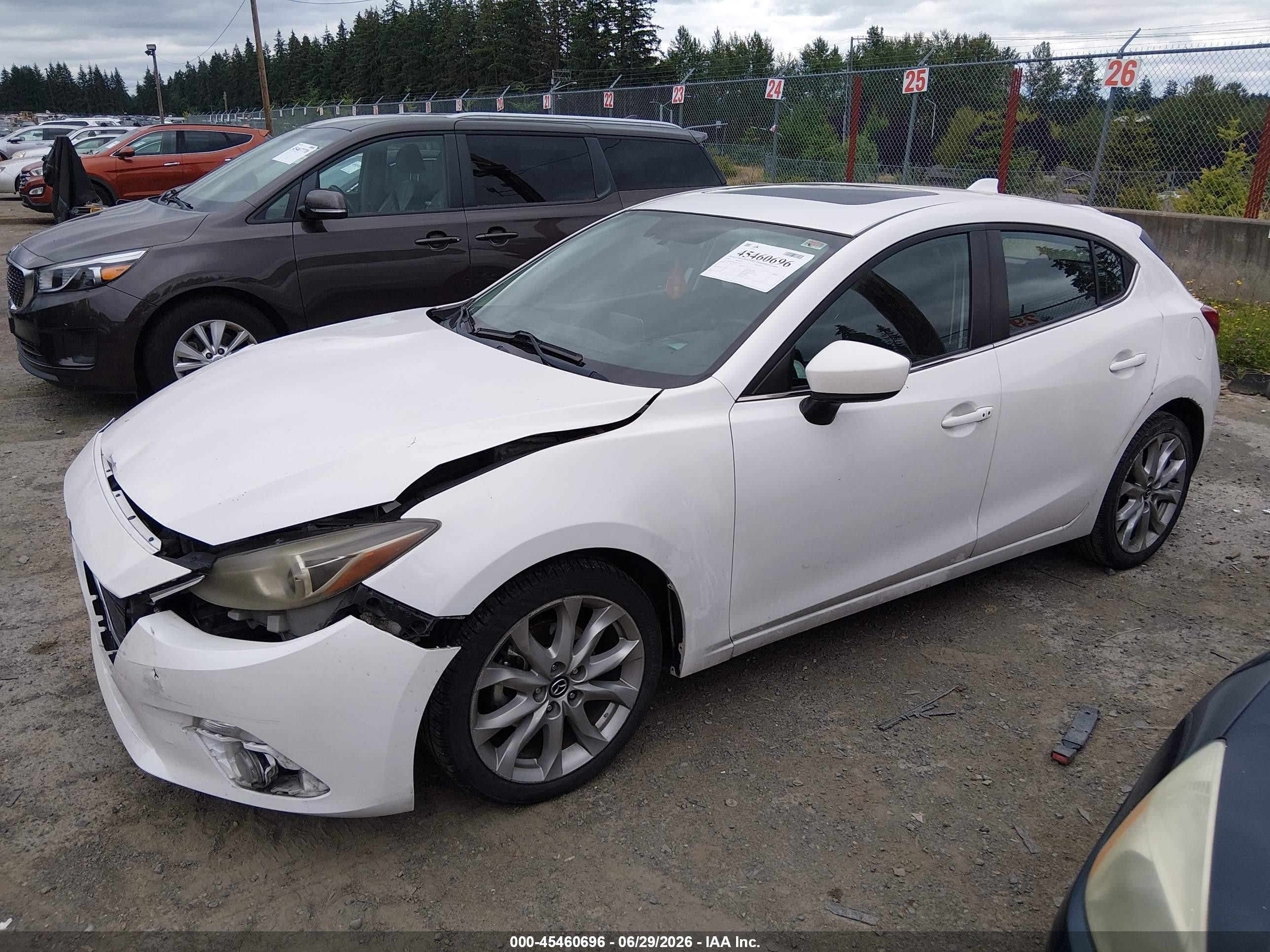 2014 Mazda Mazda3 S Grand Touring White vin: JM1BM1M38E1177131