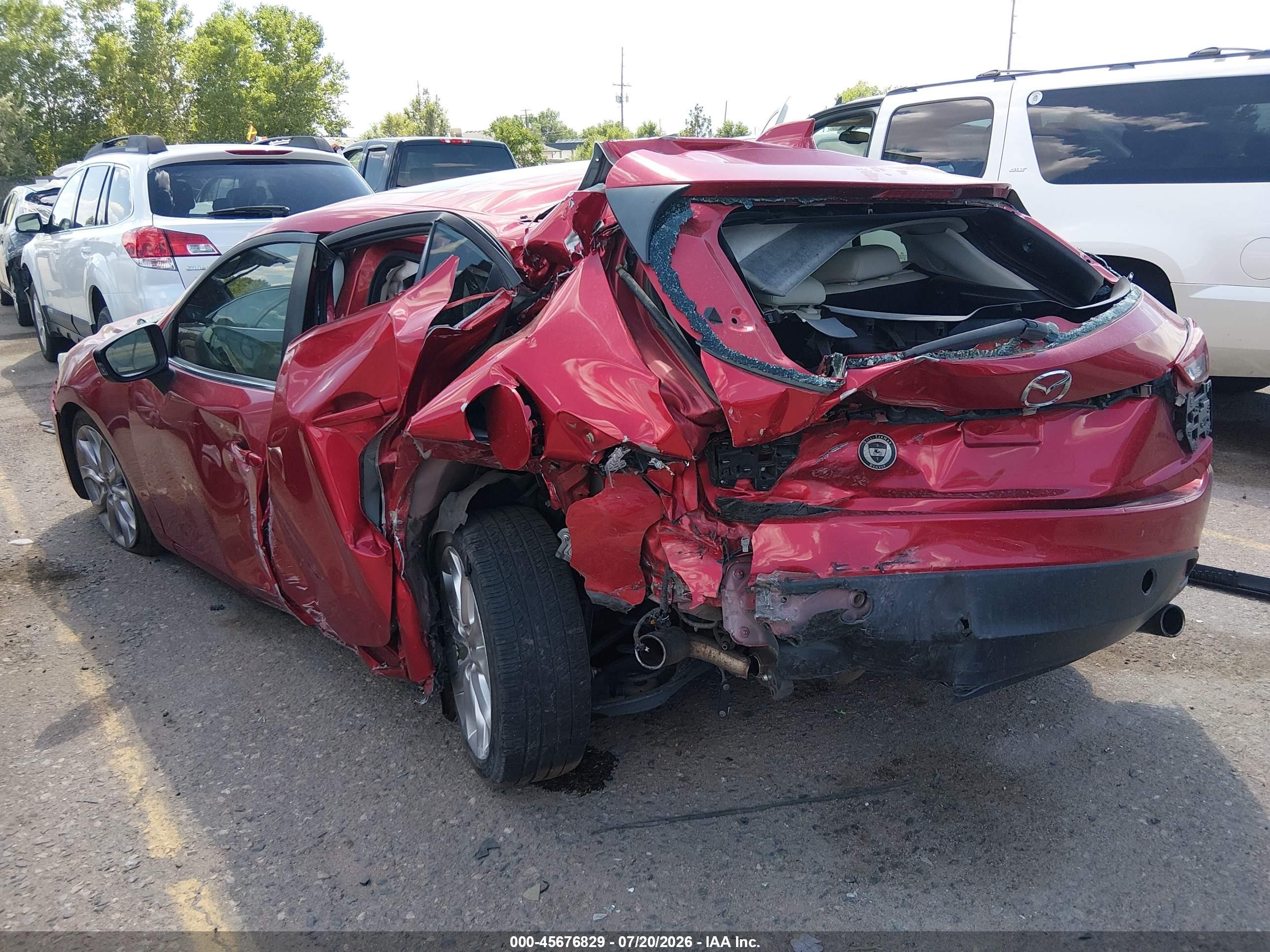 2015 Mazda Mazda3 S Grand Touring Red vin: JM1BM1M38F1232954
