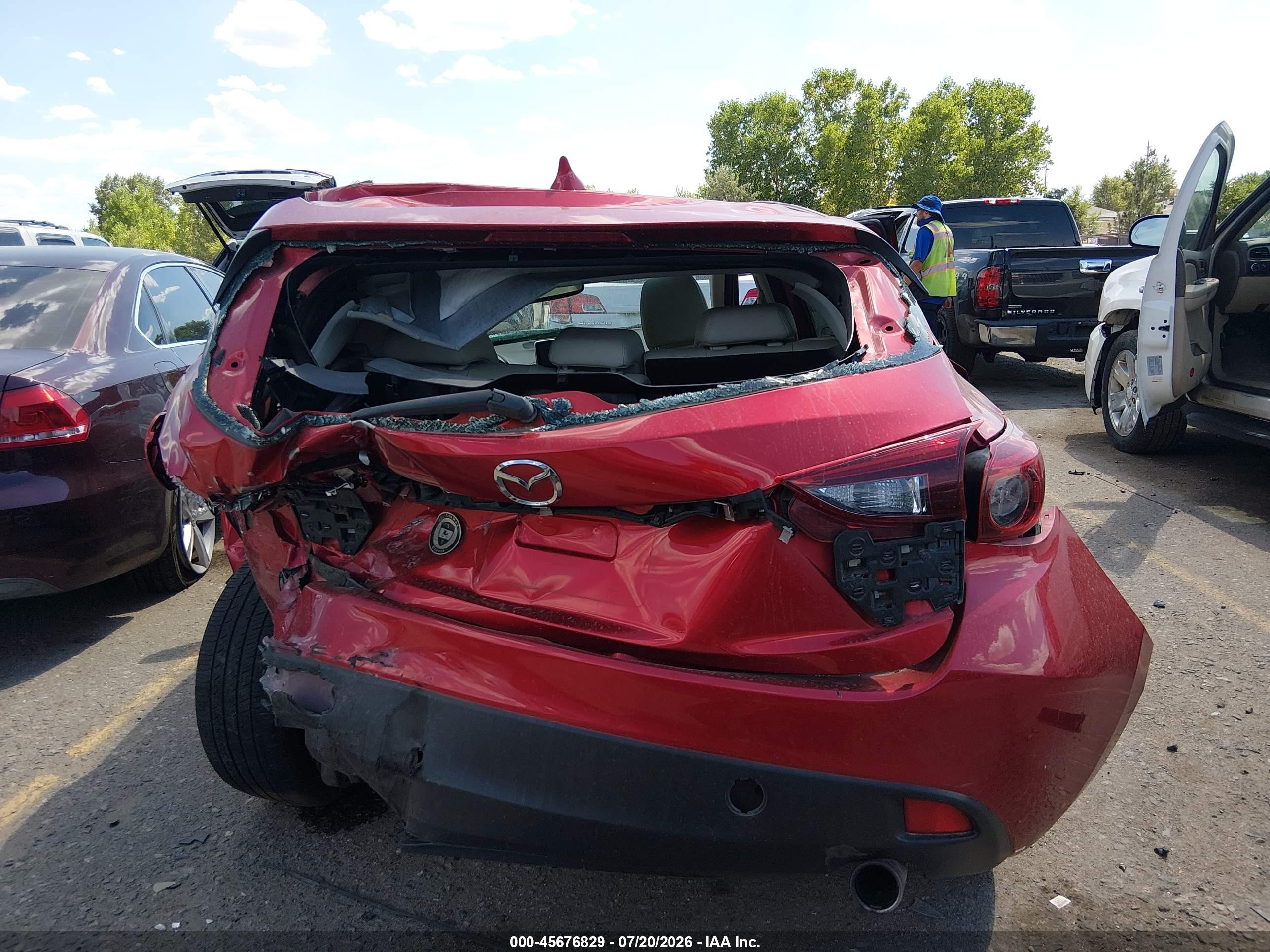 2015 Mazda Mazda3 S Grand Touring Red vin: JM1BM1M38F1232954