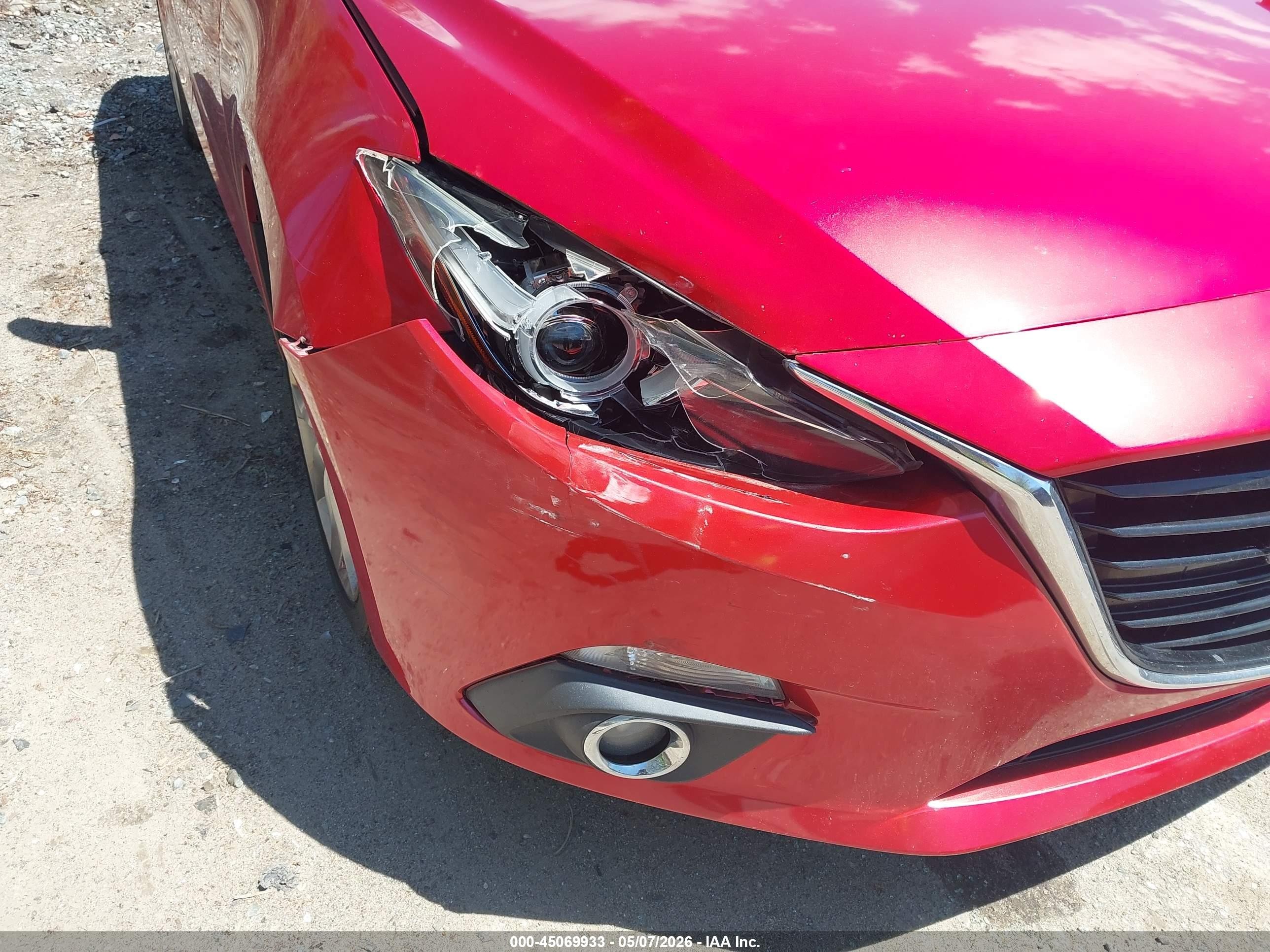 2014 Mazda Mazda3 S Grand Touring Red vin: JM1BM1M39E1102437