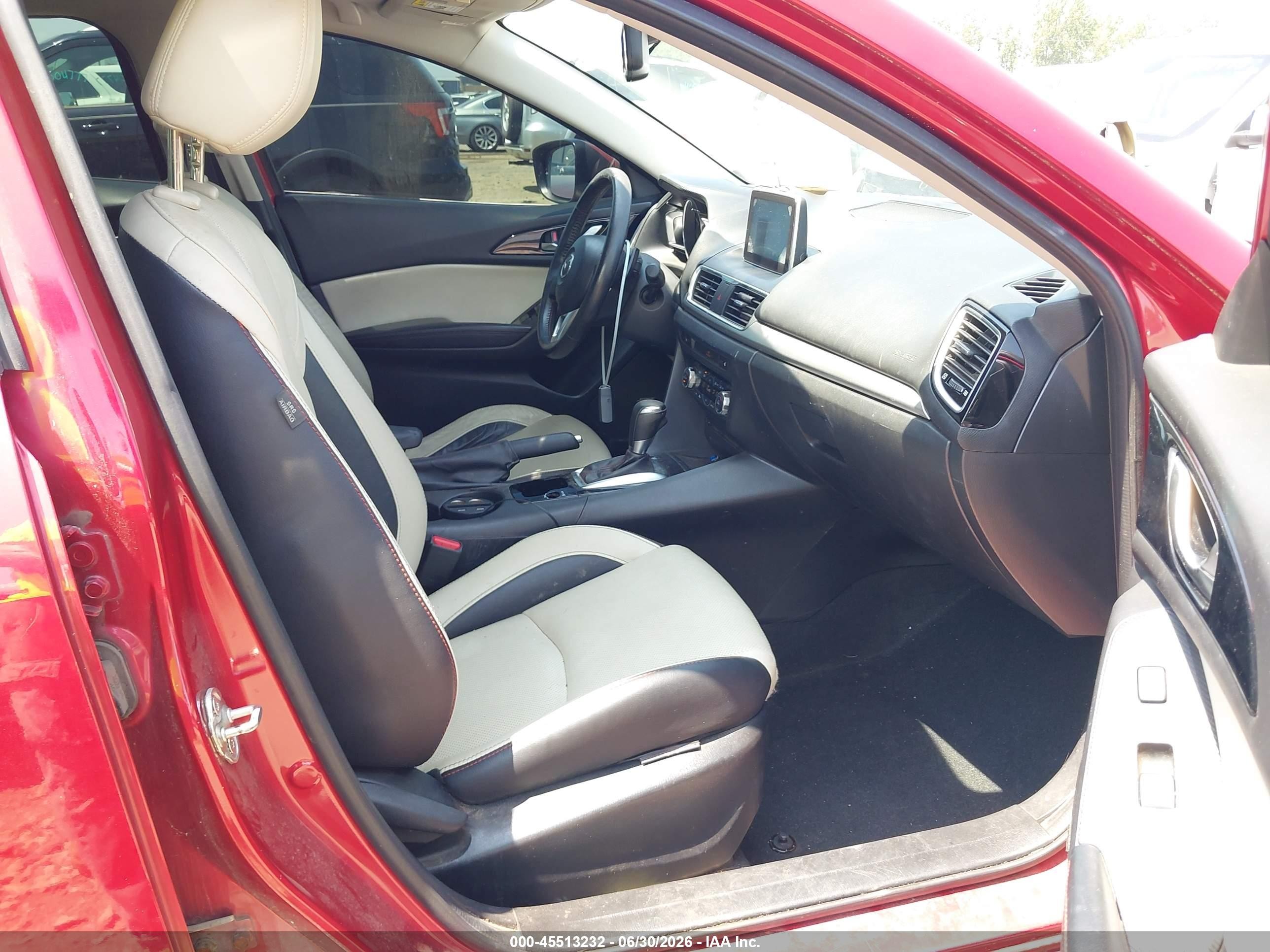 2014 Mazda Mazda3 S Grand Touring Red vin: JM1BM1M39E1102504