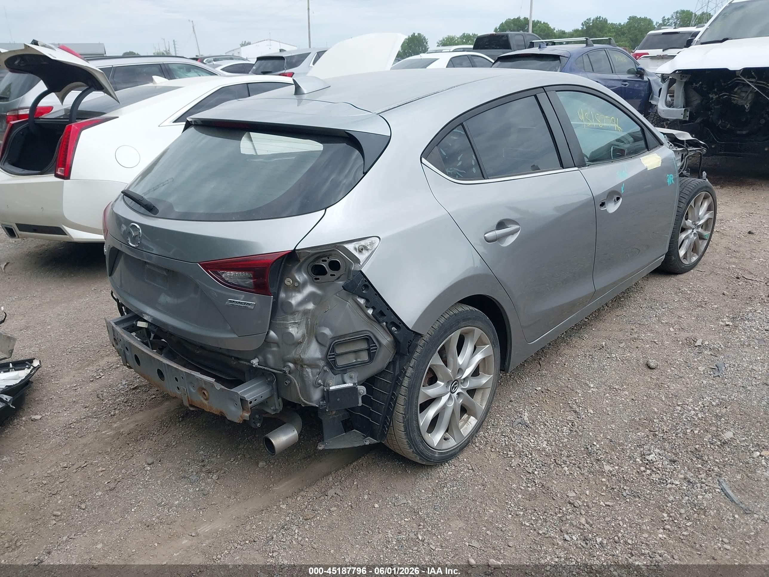 2015 Mazda Mazda3 S Grand Touring Silver vin: JM1BM1M39F1252372