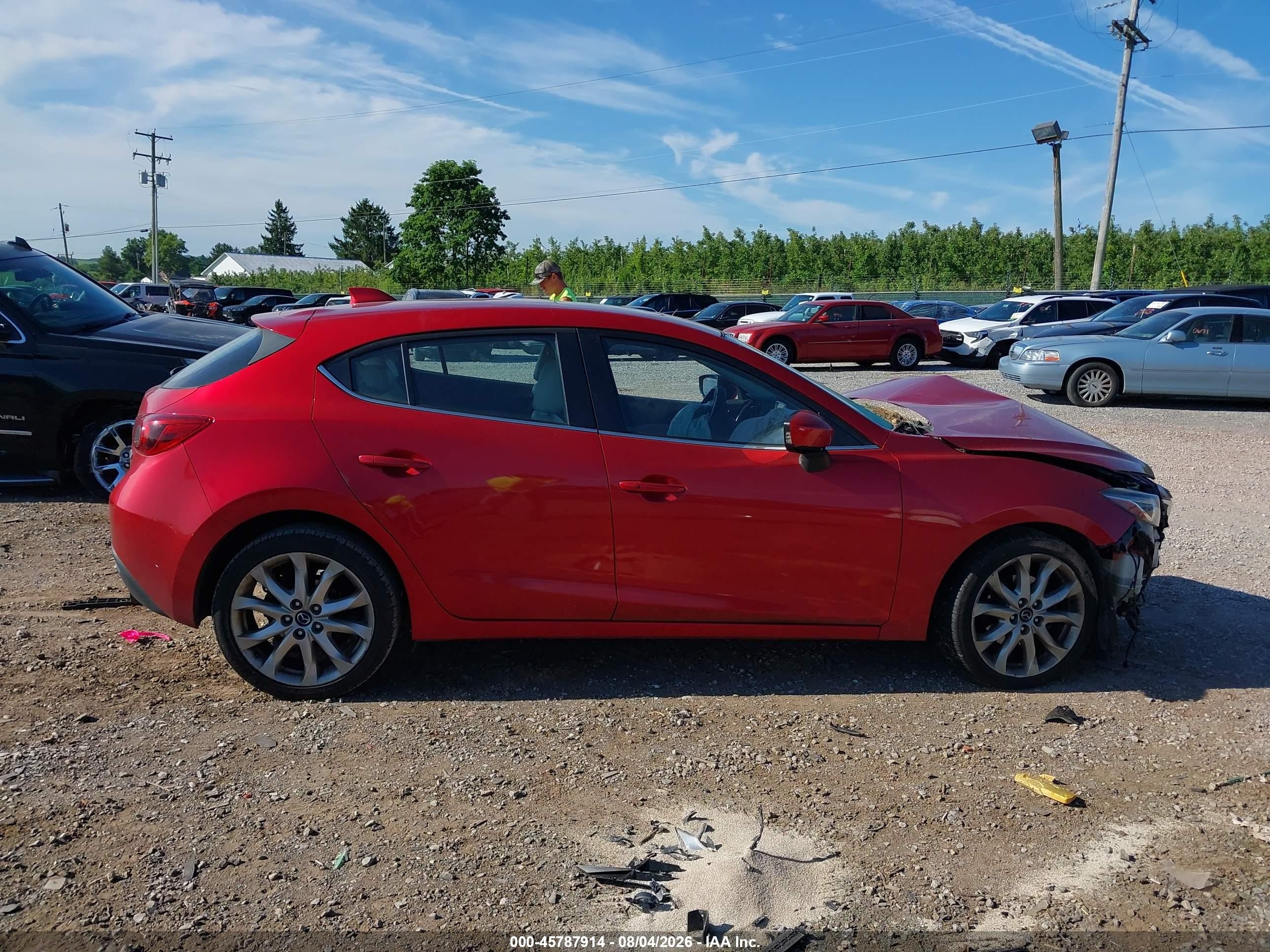 2014 Mazda Mazda3 S Grand Touring Red vin: JM1BM1M3XE1102544