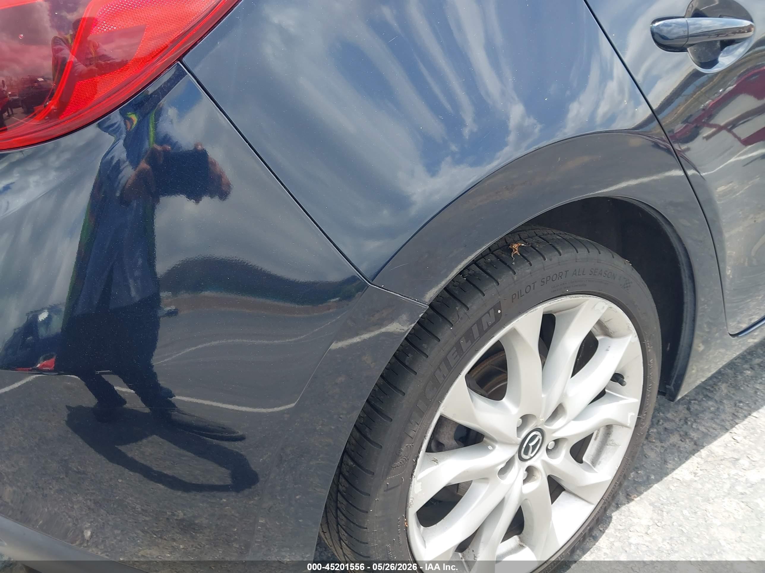 2014 Mazda Mazda3 S Grand Touring Синий vin: JM1BM1M3XE1201803