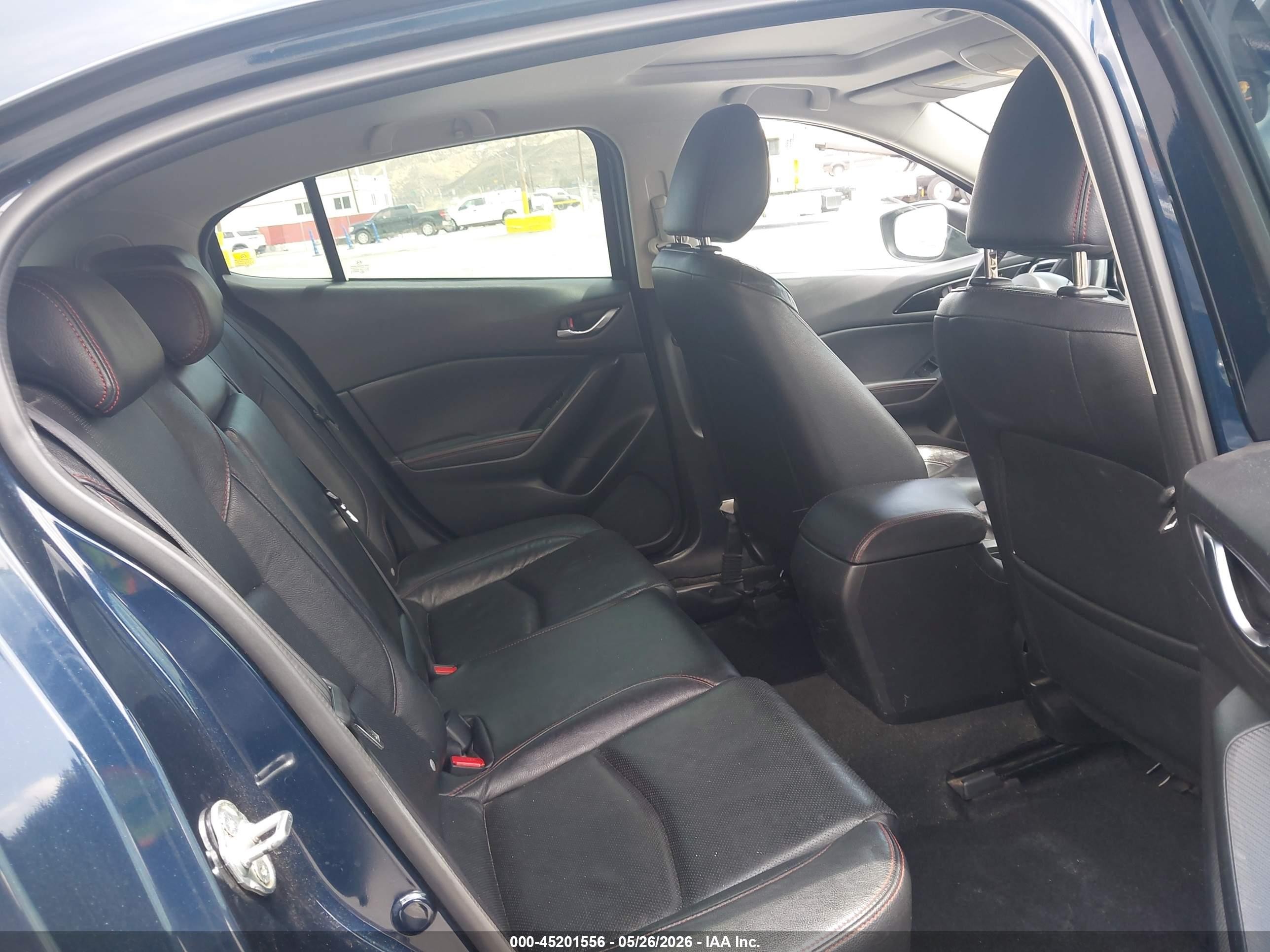 2014 Mazda Mazda3 S Grand Touring Синий vin: JM1BM1M3XE1201803