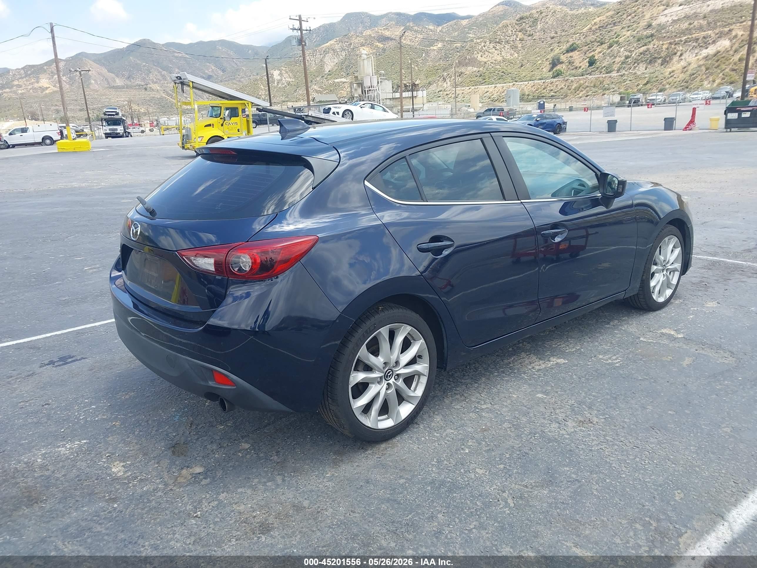 2014 Mazda Mazda3 S Grand Touring Синий vin: JM1BM1M3XE1201803