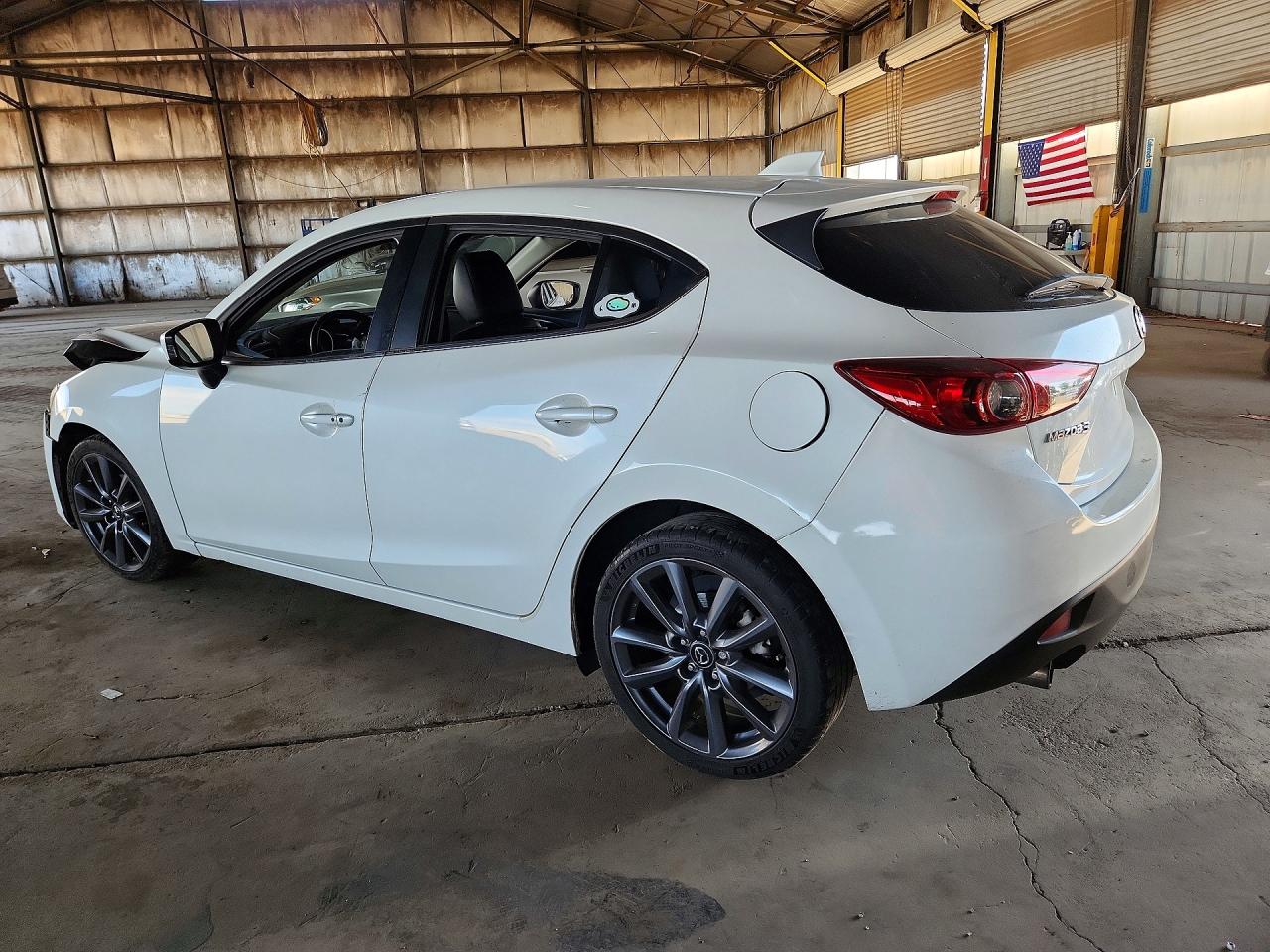 2014 Mazda 3 Grand Touring Белый vin: JM1BM1M72E1216847