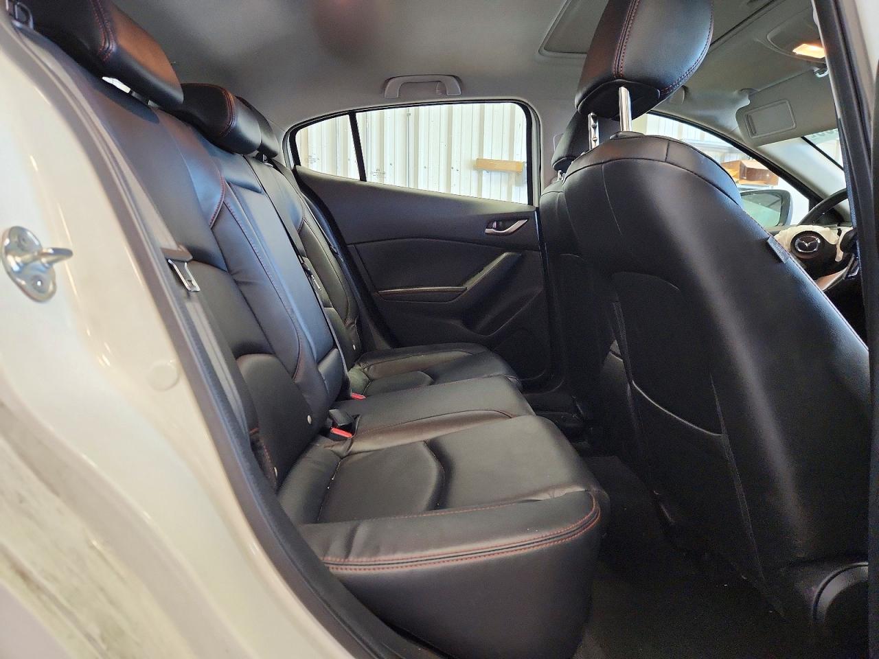 2014 Mazda 3 Grand Touring Белый vin: JM1BM1M73E1210314