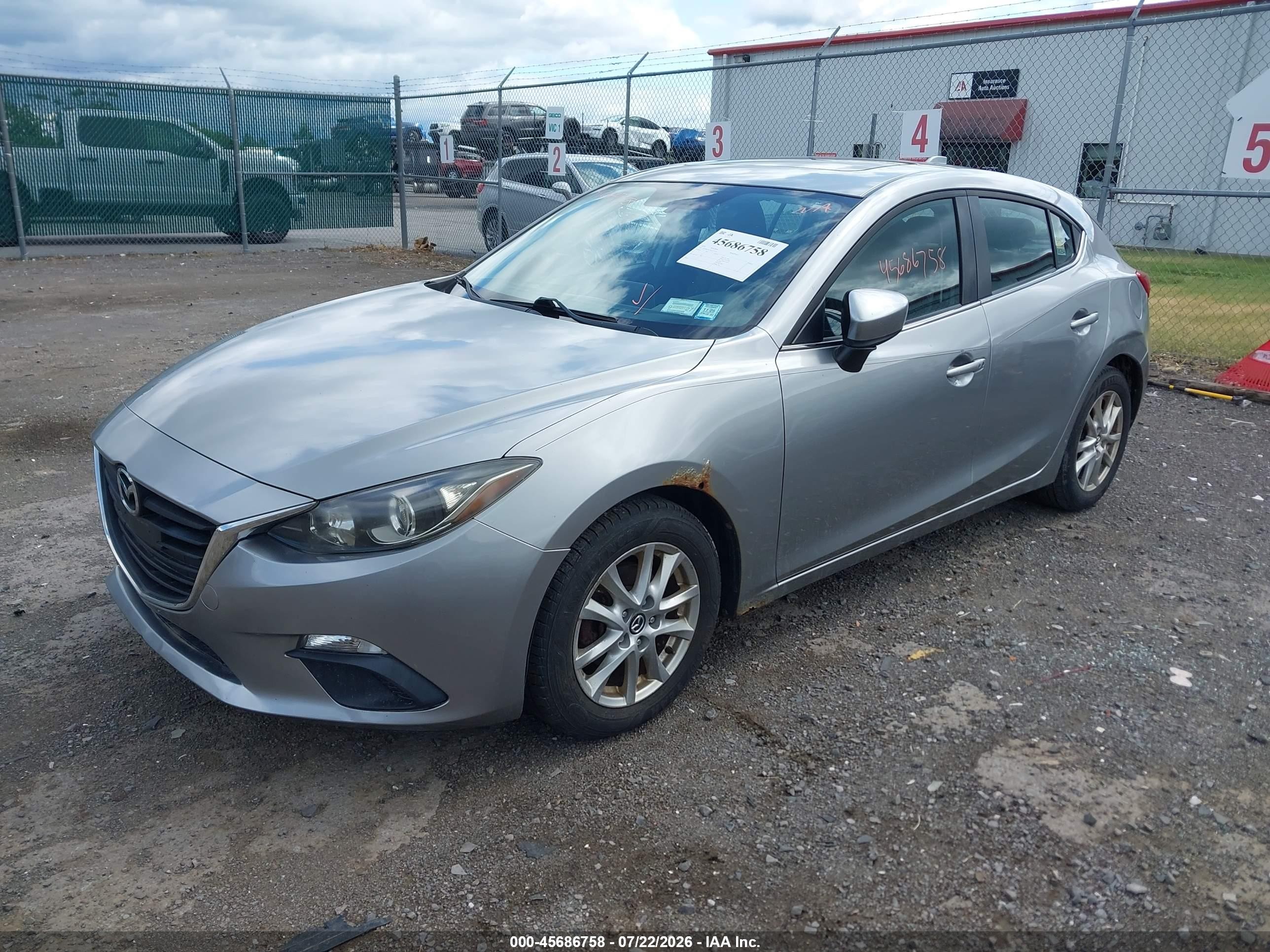 2014 Mazda Mazda3 I Grand Touring Silver vin: JM1BM1M74E1101571