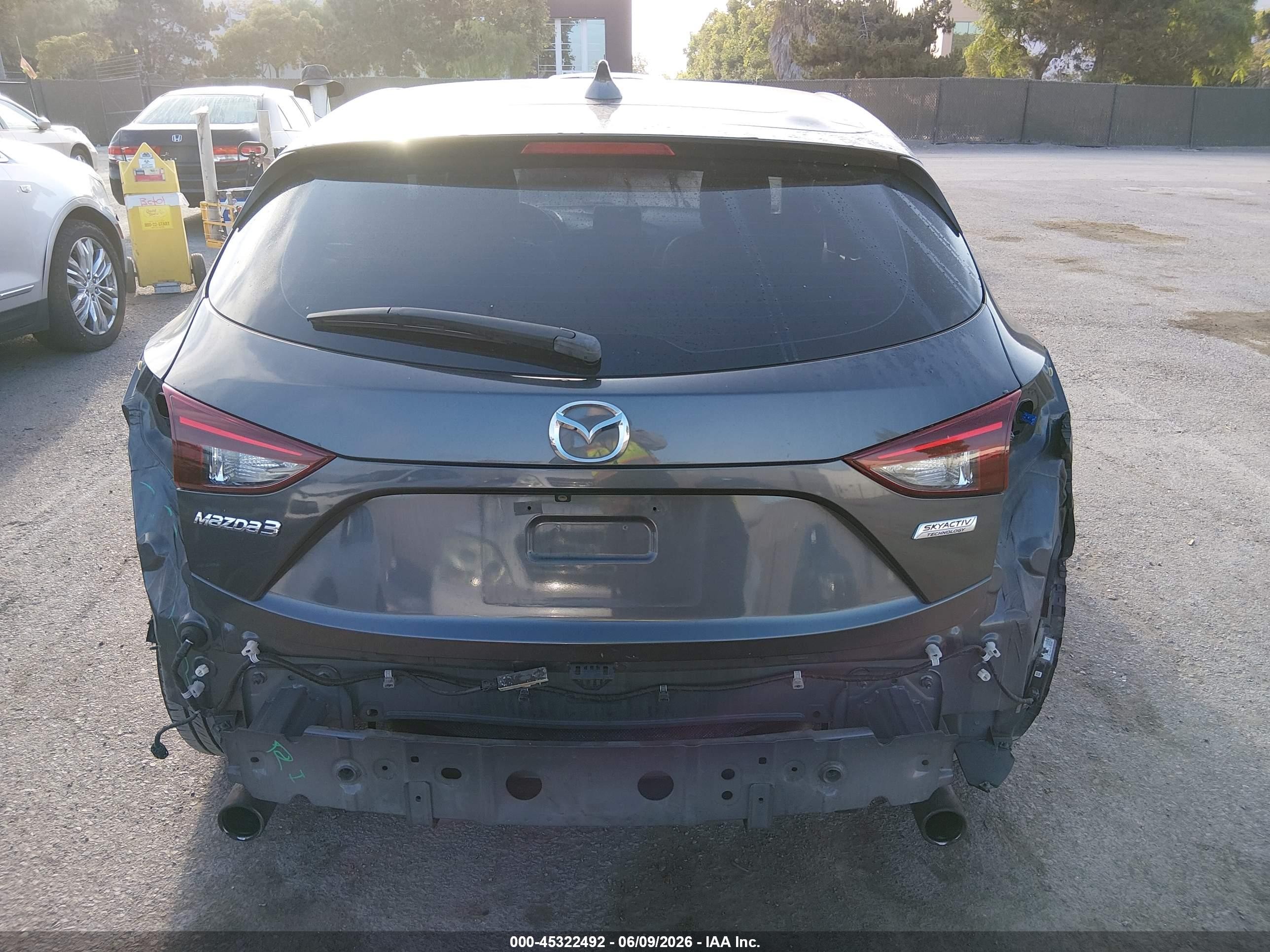 2015 Mazda Mazda3 I Grand Touring Gray vin: JM1BM1M75F1240383