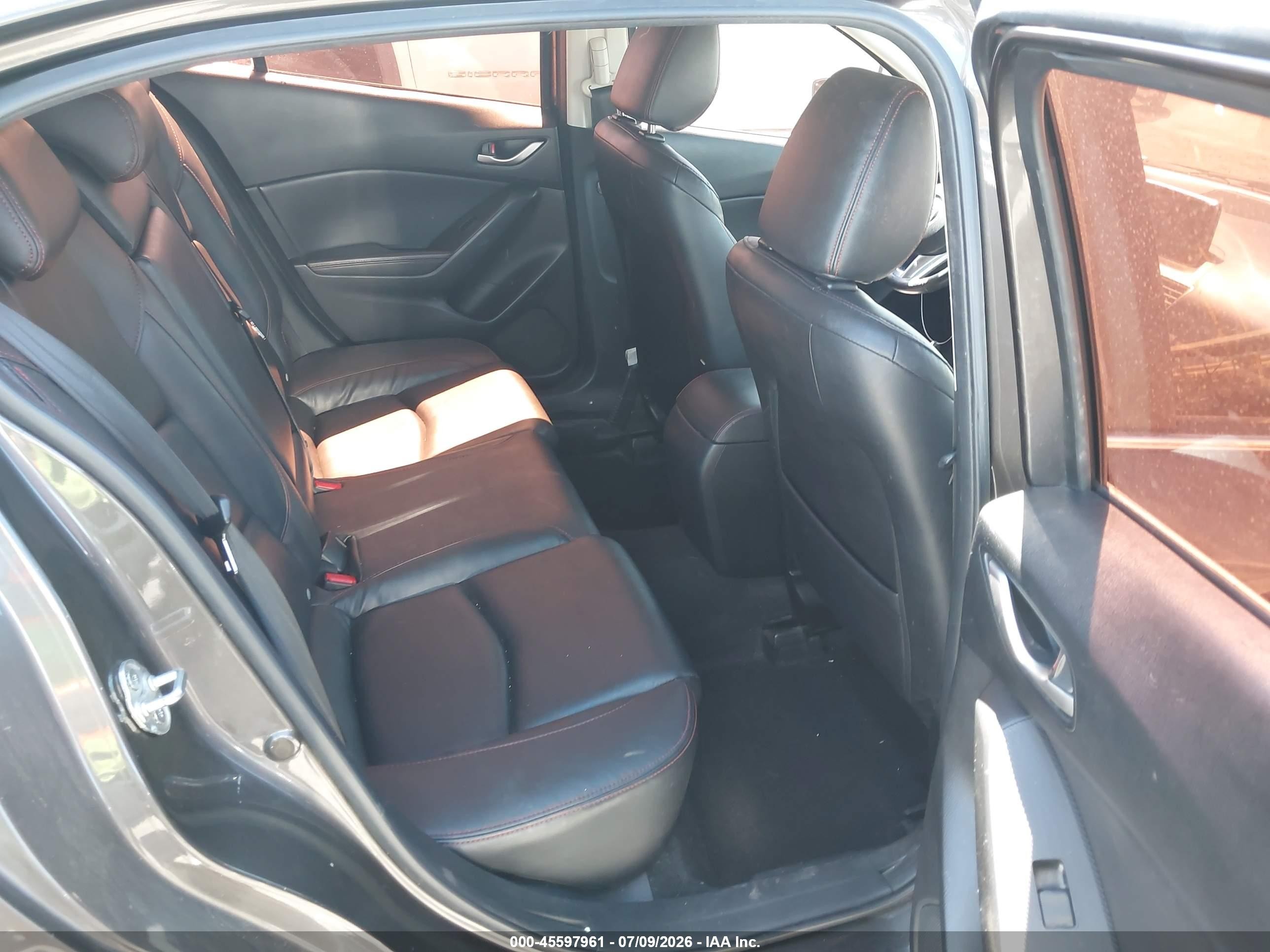 2014 Mazda Mazda3 I Grand Touring Gray vin: JM1BM1M76E1102396