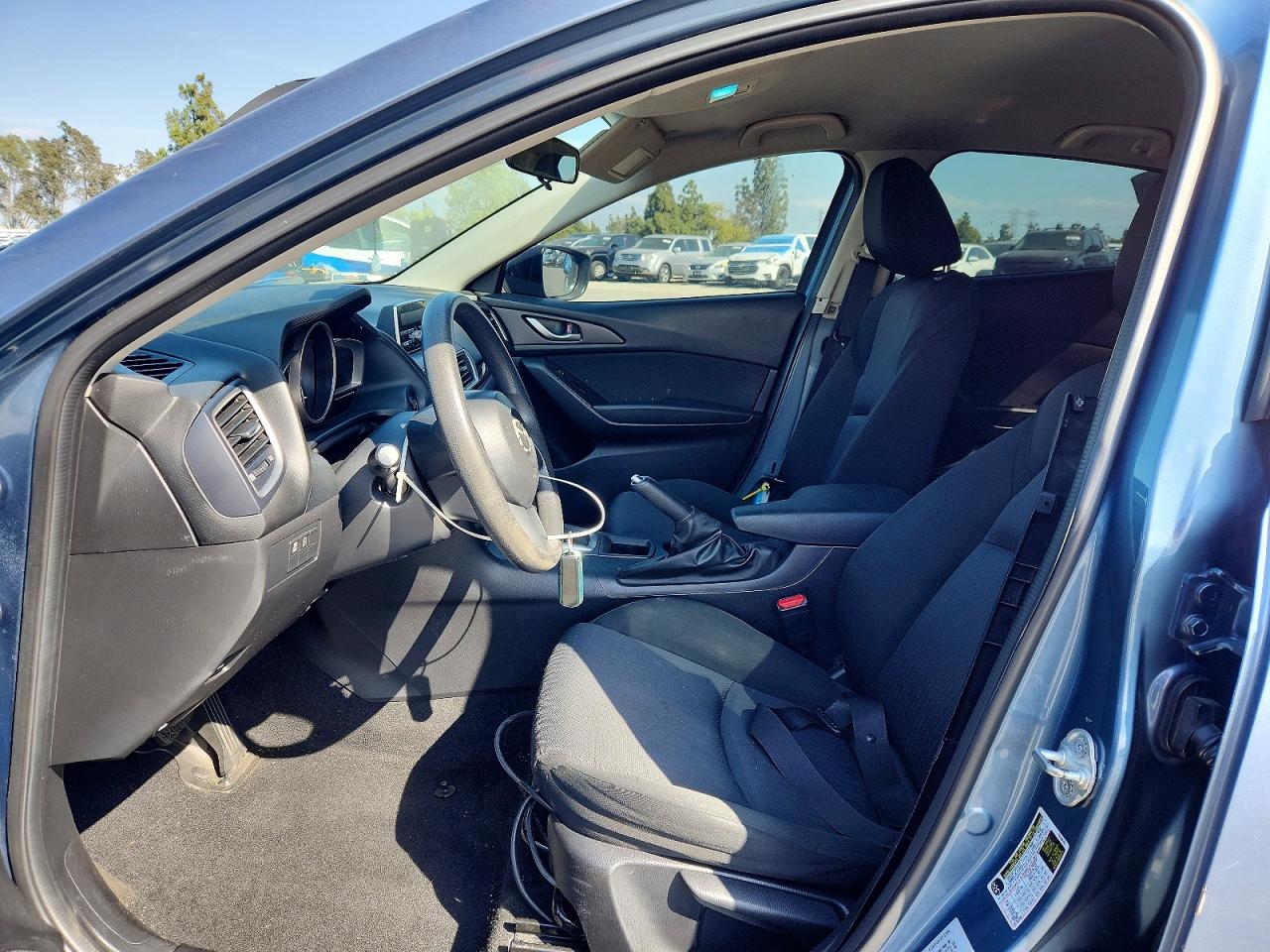2014 Mazda 3 Sv Blue vin: JM1BM1T70E1163700