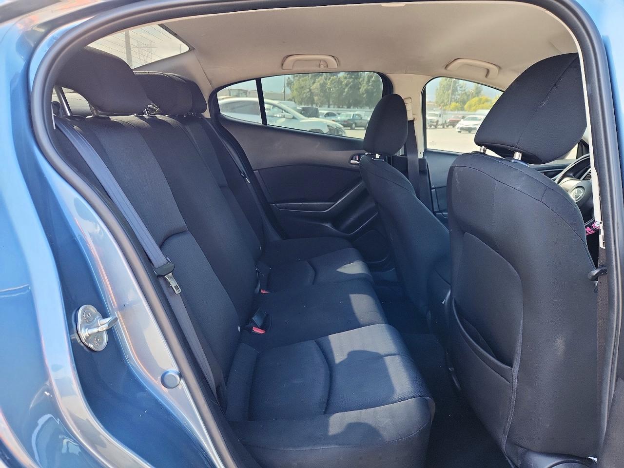 2014 Mazda 3 Sv Blue vin: JM1BM1T70E1163700