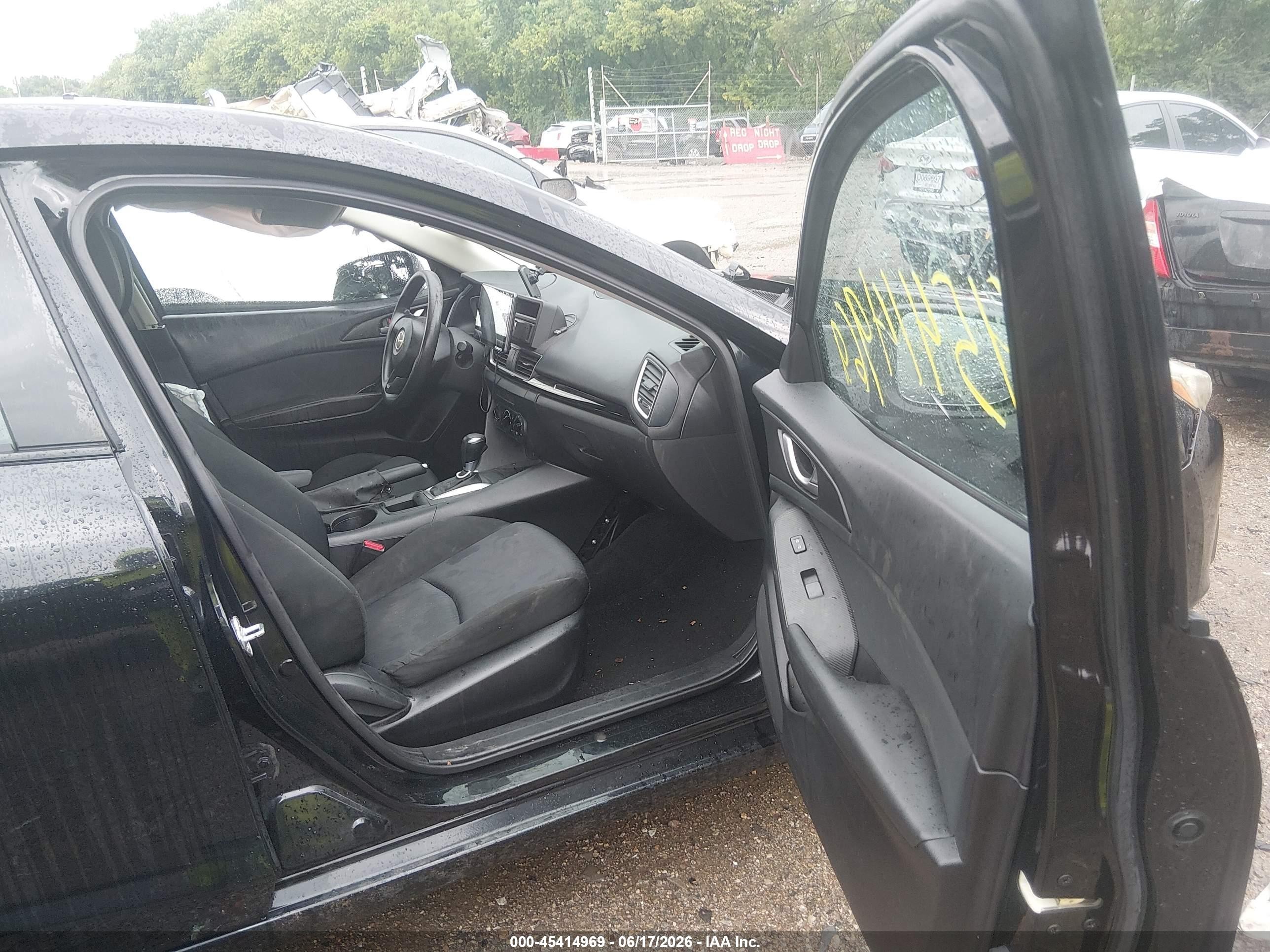 2015 Mazda Mazda3 I Sv Black vin: JM1BM1T70F1238154