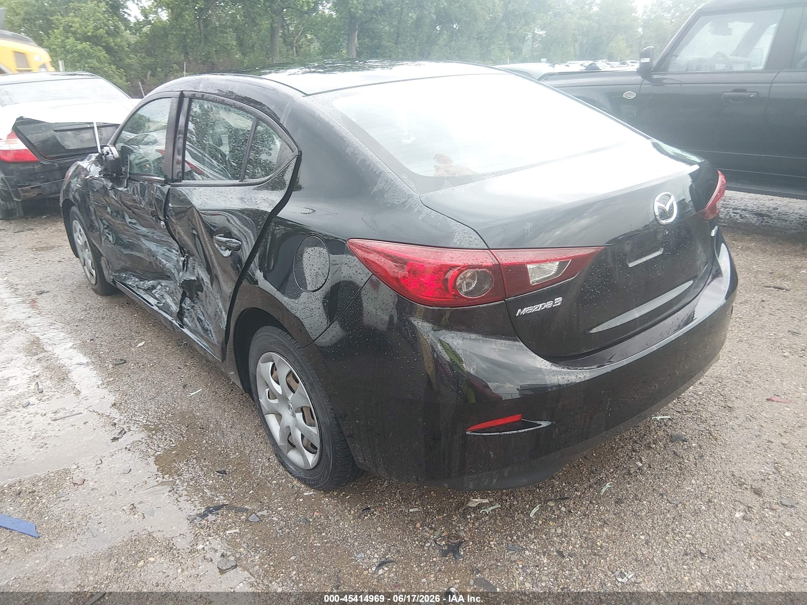 2015 Mazda Mazda3 I Sv Black vin: JM1BM1T70F1238154