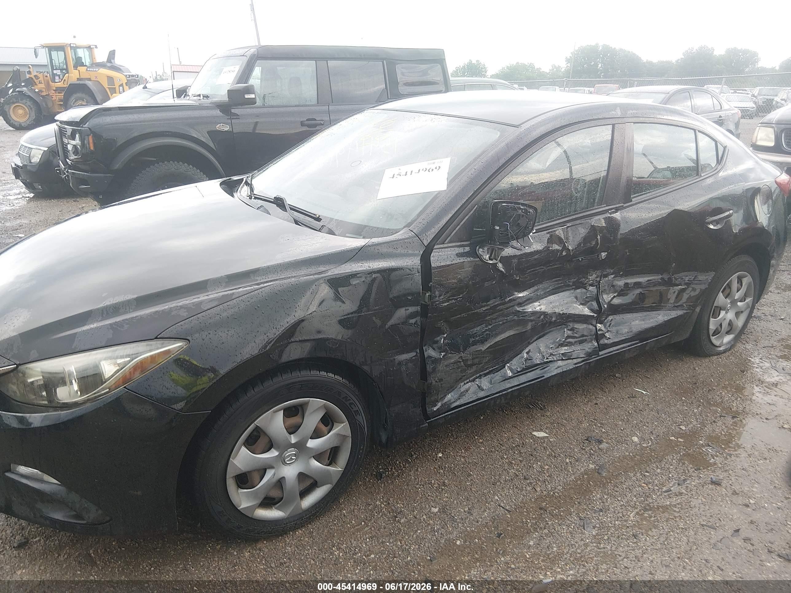 2015 Mazda Mazda3 I Sv Black vin: JM1BM1T70F1238154